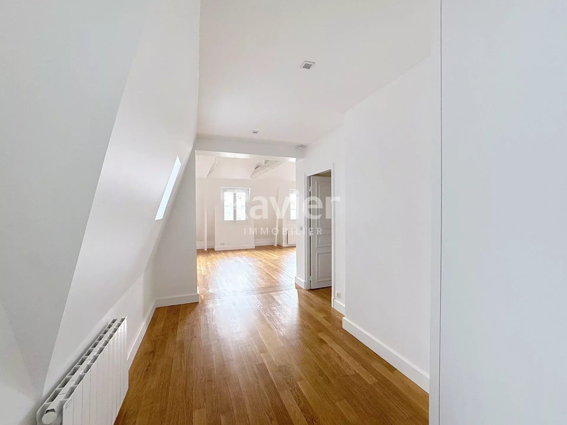 Condominium in Clichy, Ile-de-France 12889109