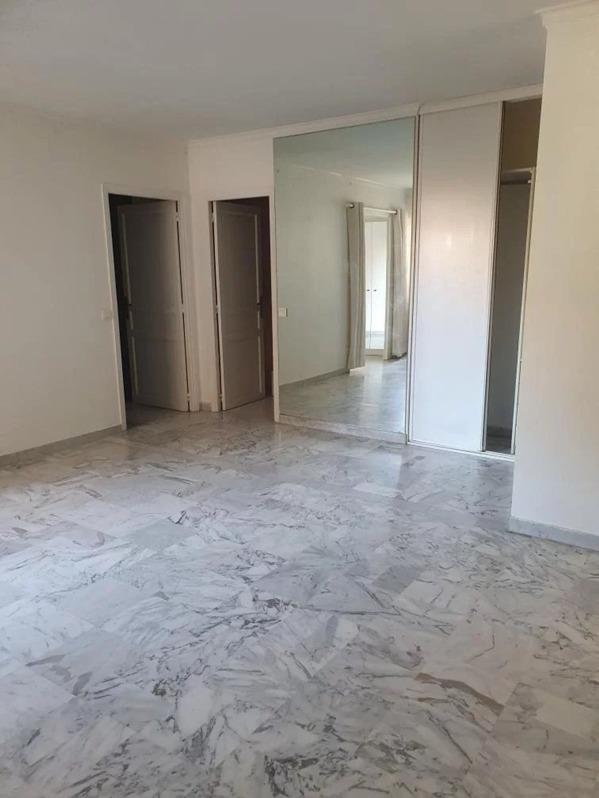 Condominio nel Mentone, Provenza-Alpi-Costa Azzurra 12889131