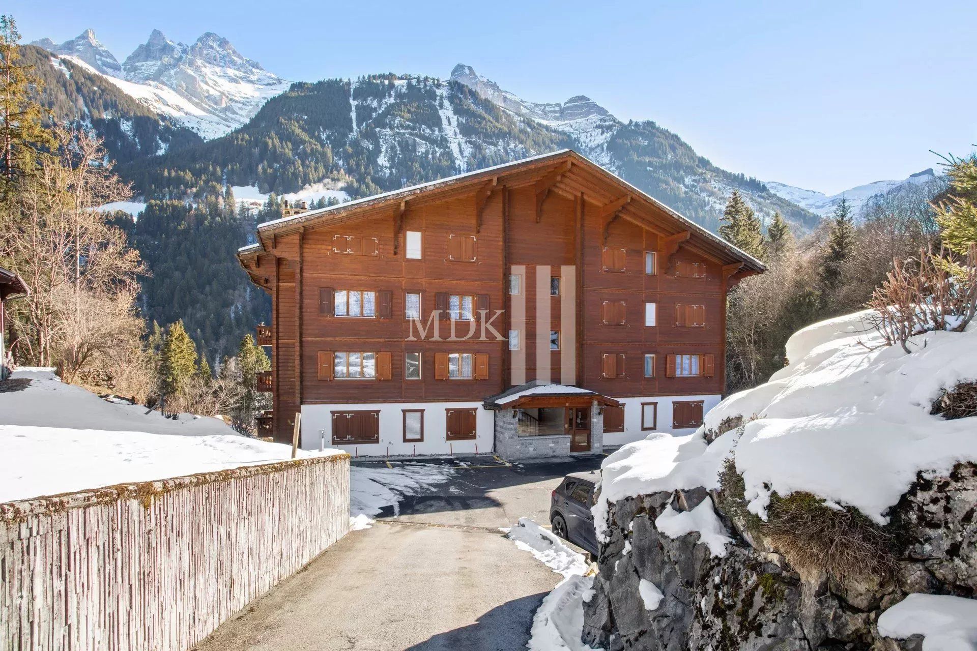 Condominium in Champéry, District de Monthey 12889166