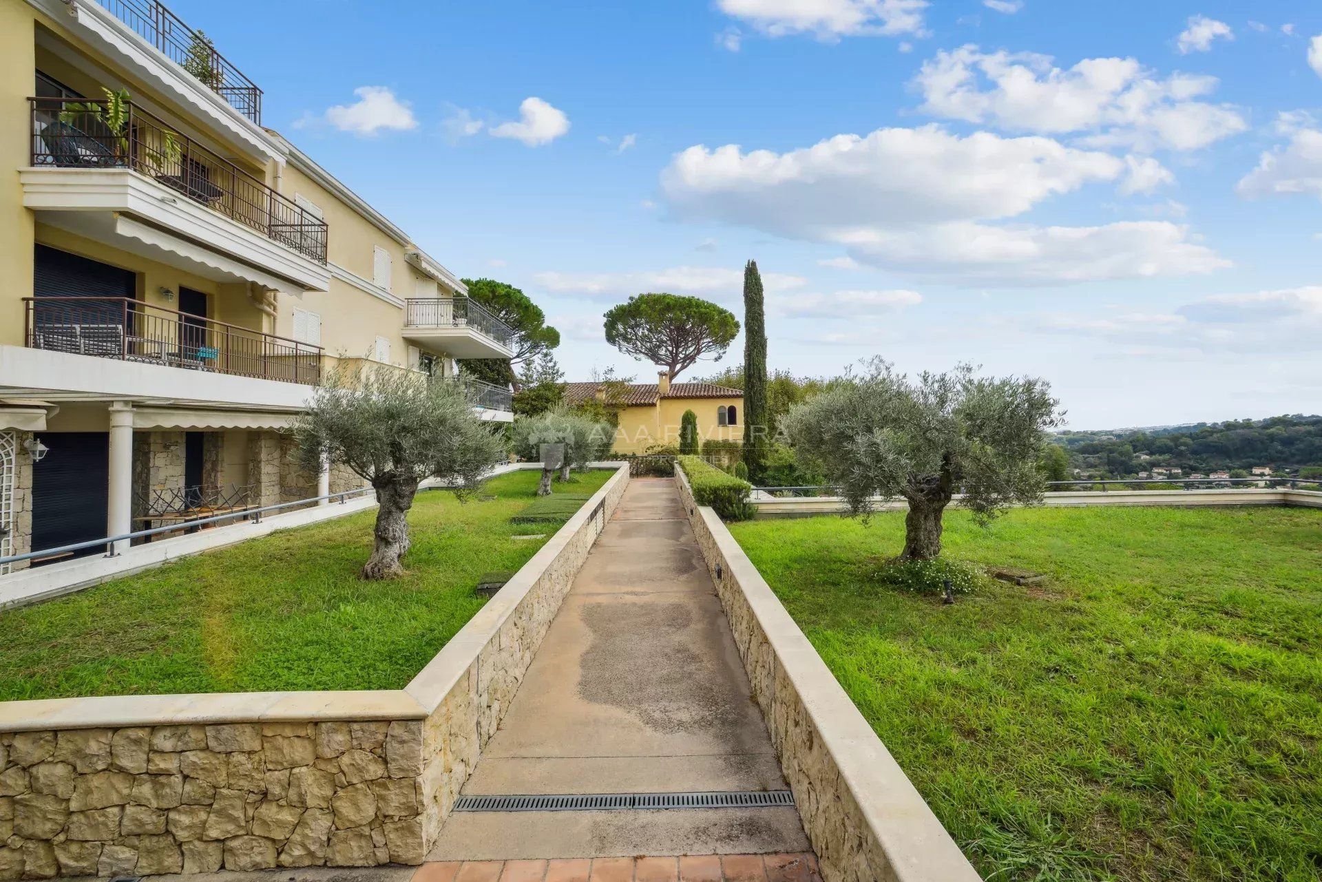 Kondominium dalam Biot, Provence-Alpes-Côte d'Azur 12889540