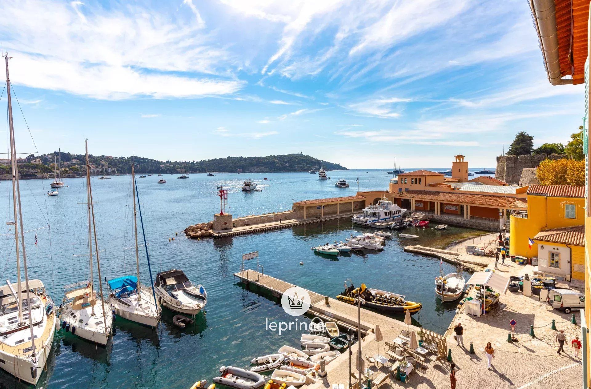 Condominio en Villefranche-sur-Mer, Provenza-Alpes-Costa Azul 12889541