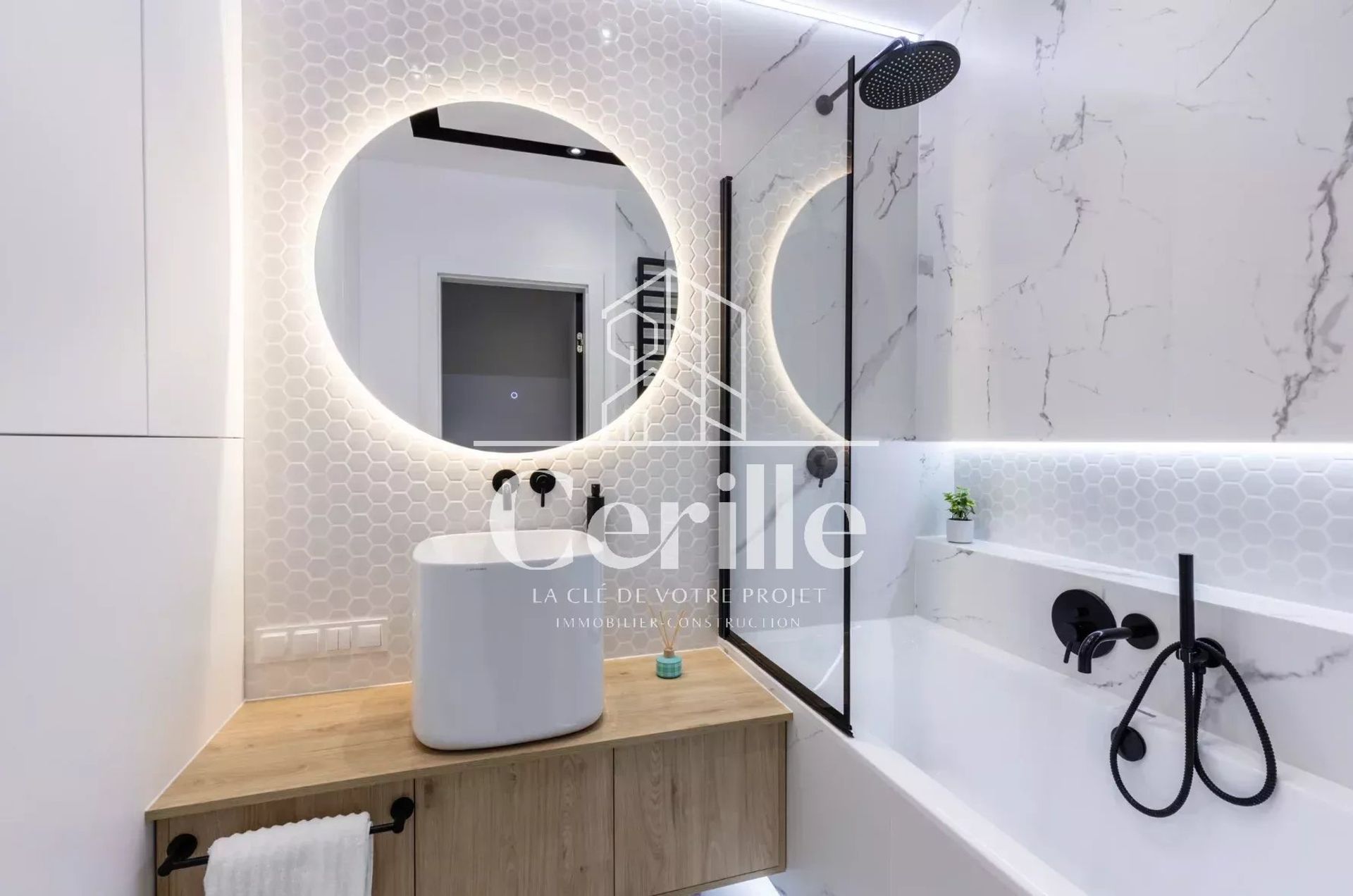 residencial no Marseille 10ème, Bouches-du-Rhône 12889628