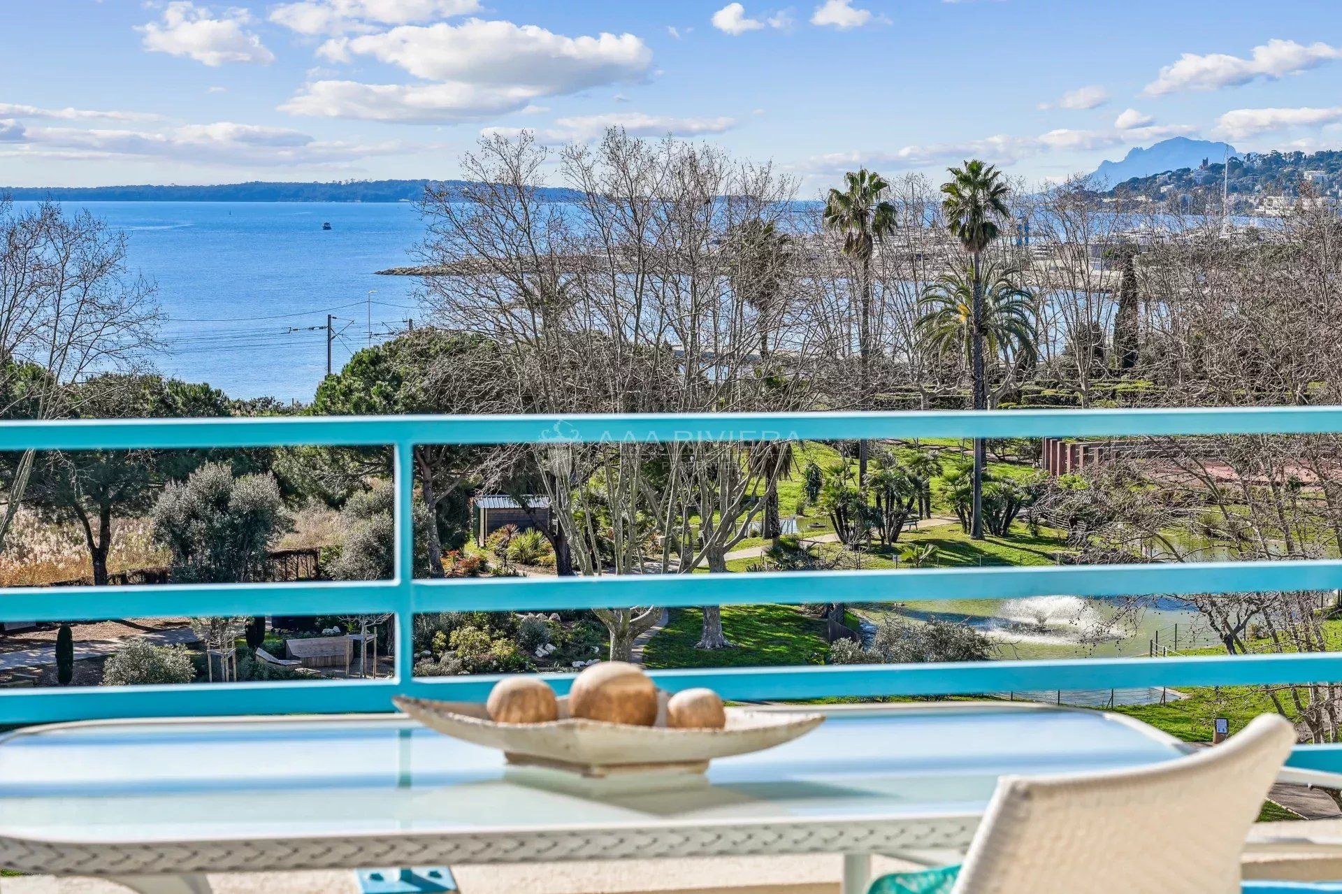 Condominium dans Juan-les-Pins, Alpes-Maritimes 12890030