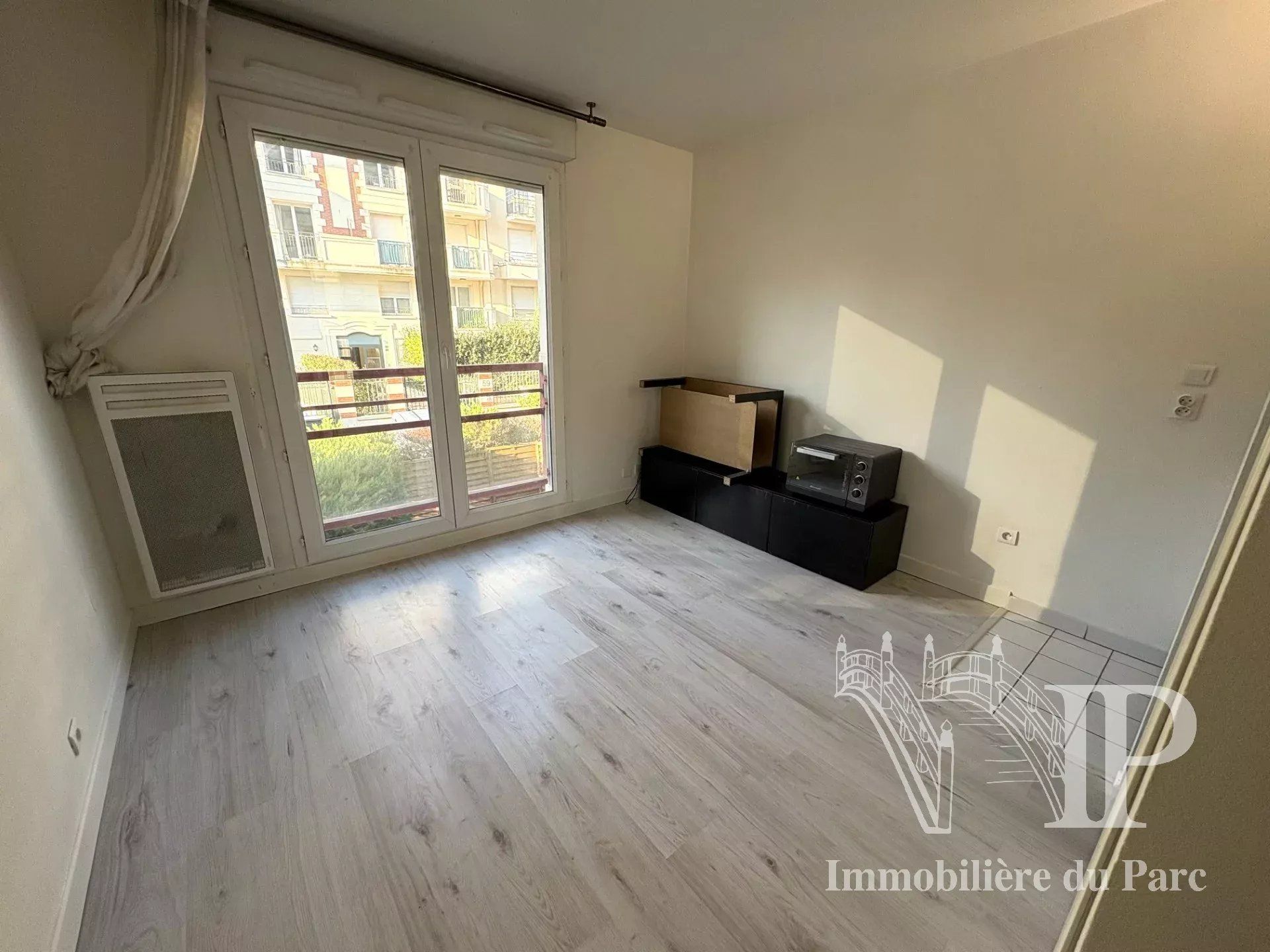 Condominio nel Courbevoic, Ile-de-France 12890037