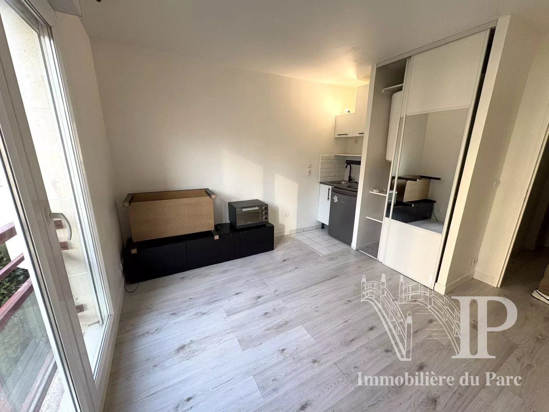 Condominio nel Courbevoic, Ile-de-France 12890037