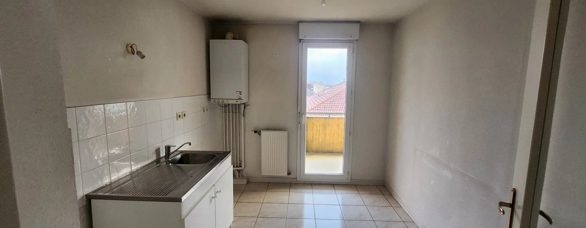 Condominium in Tullins, Auvergne-Rhone-Alpes 12890073