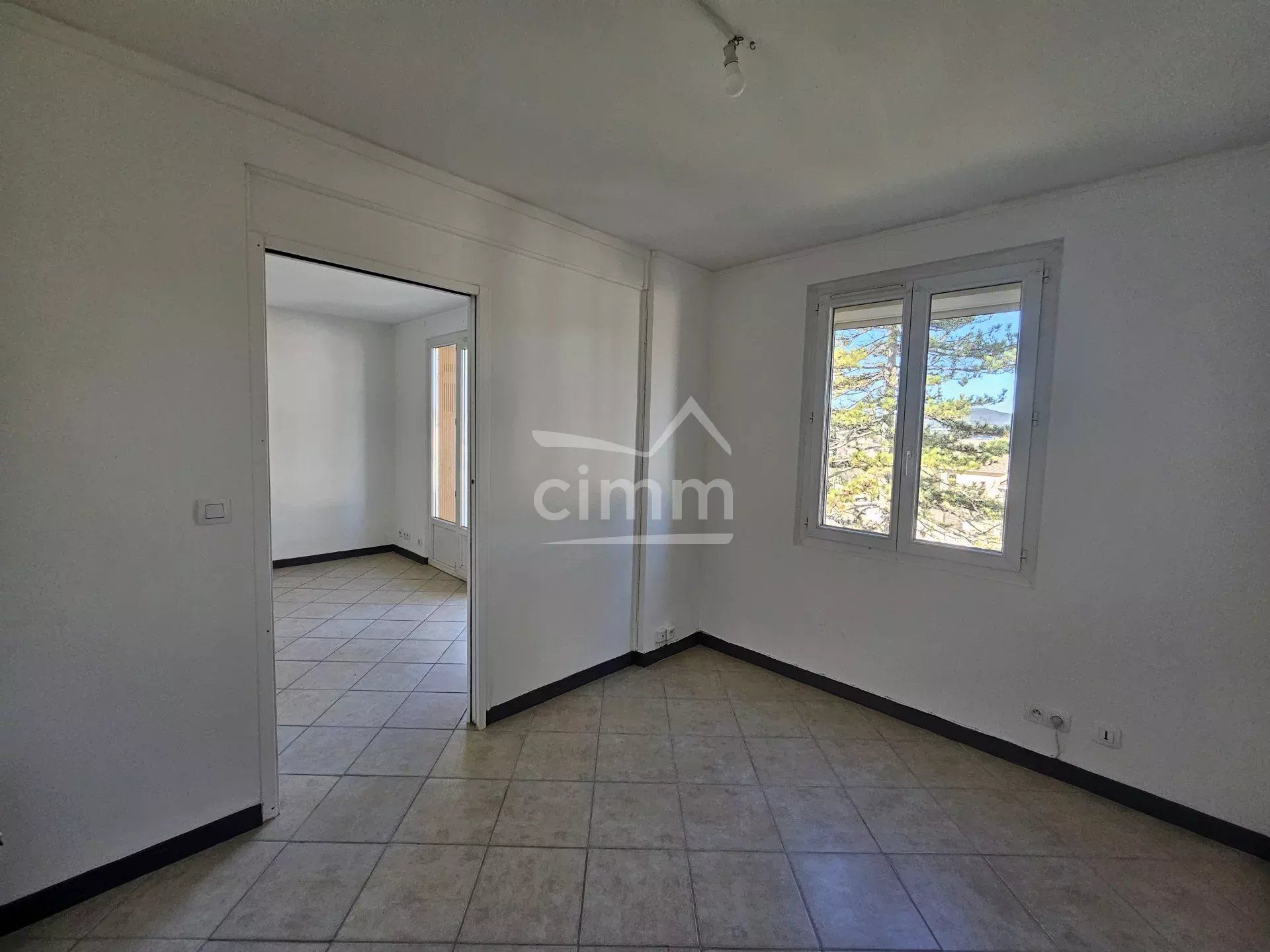 Condominium in Oraison, Provence-Alpes-Cote d'Azur 12890074