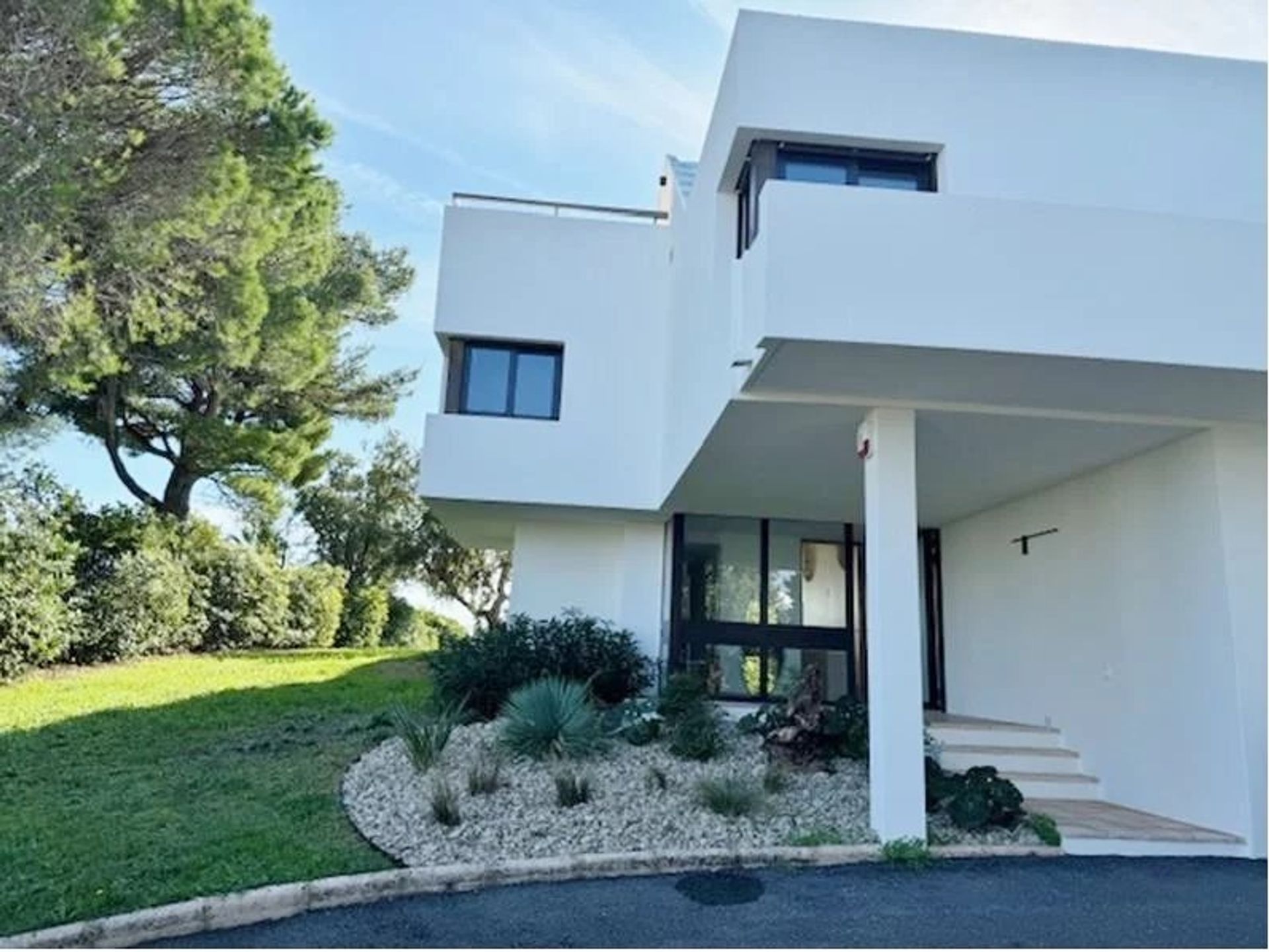 Hus i Vallauris, Alpes-Maritimes 12890123