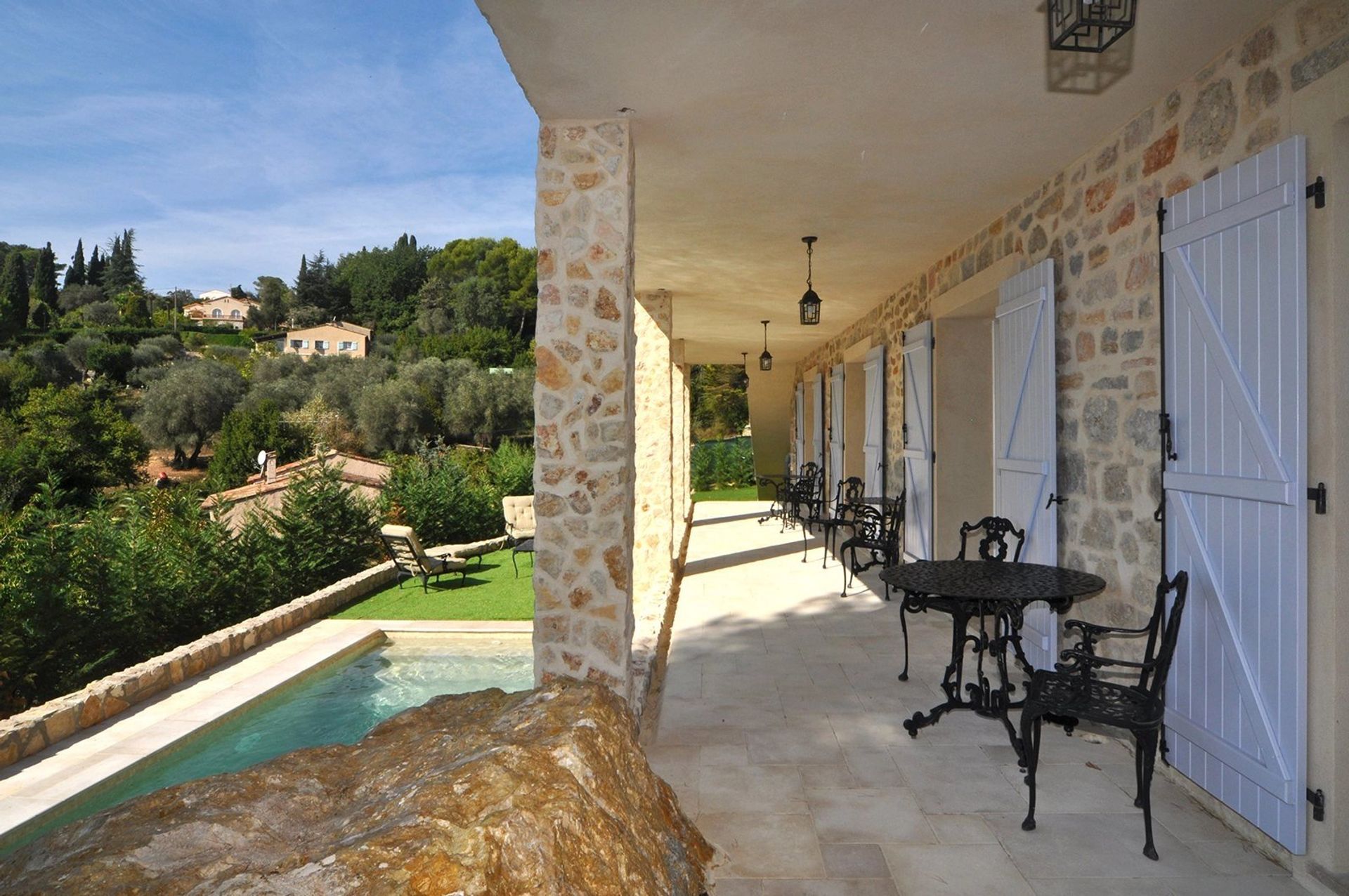 σπίτι σε Mougins, Alpes-Maritimes 12890130