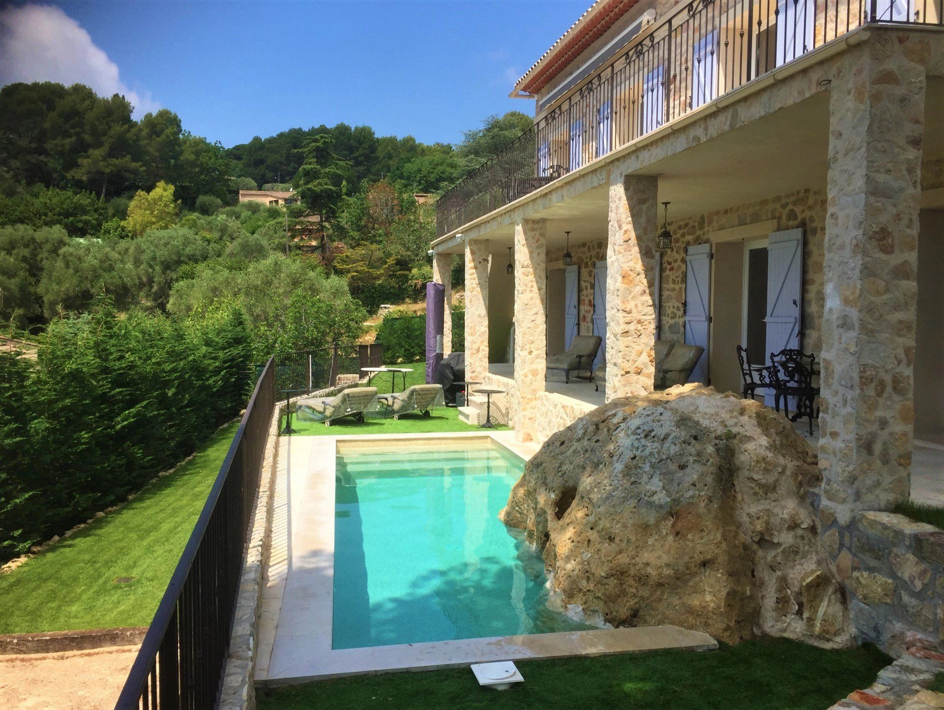 σπίτι σε Mougins, Alpes-Maritimes 12890130