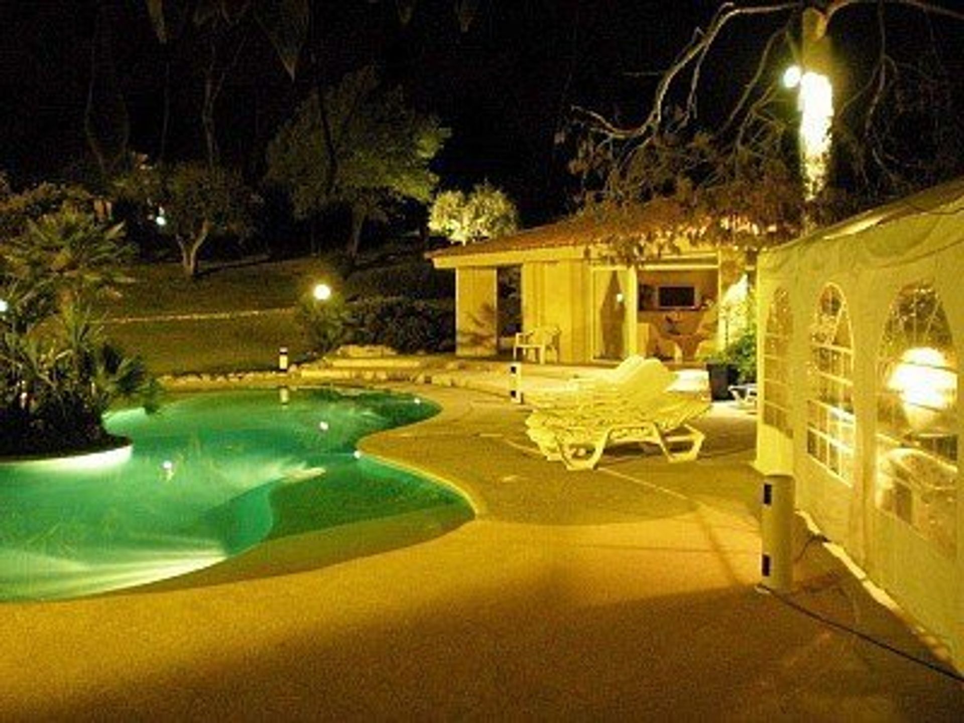 Rumah di Mougin, Provence-Alpes-Cote d'Azur 12890135