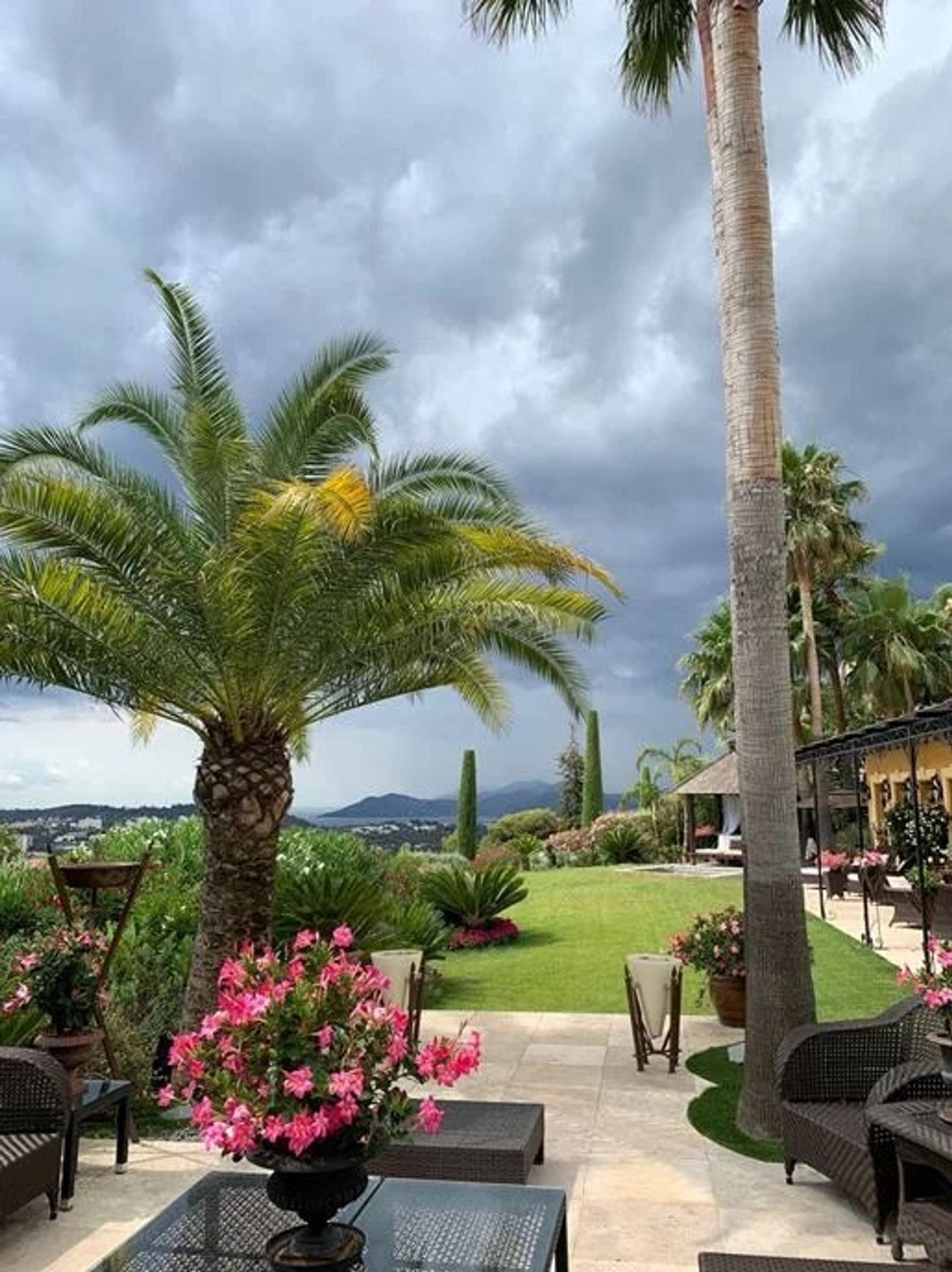 σπίτι σε Mougins, Alpes-Maritimes 12890138