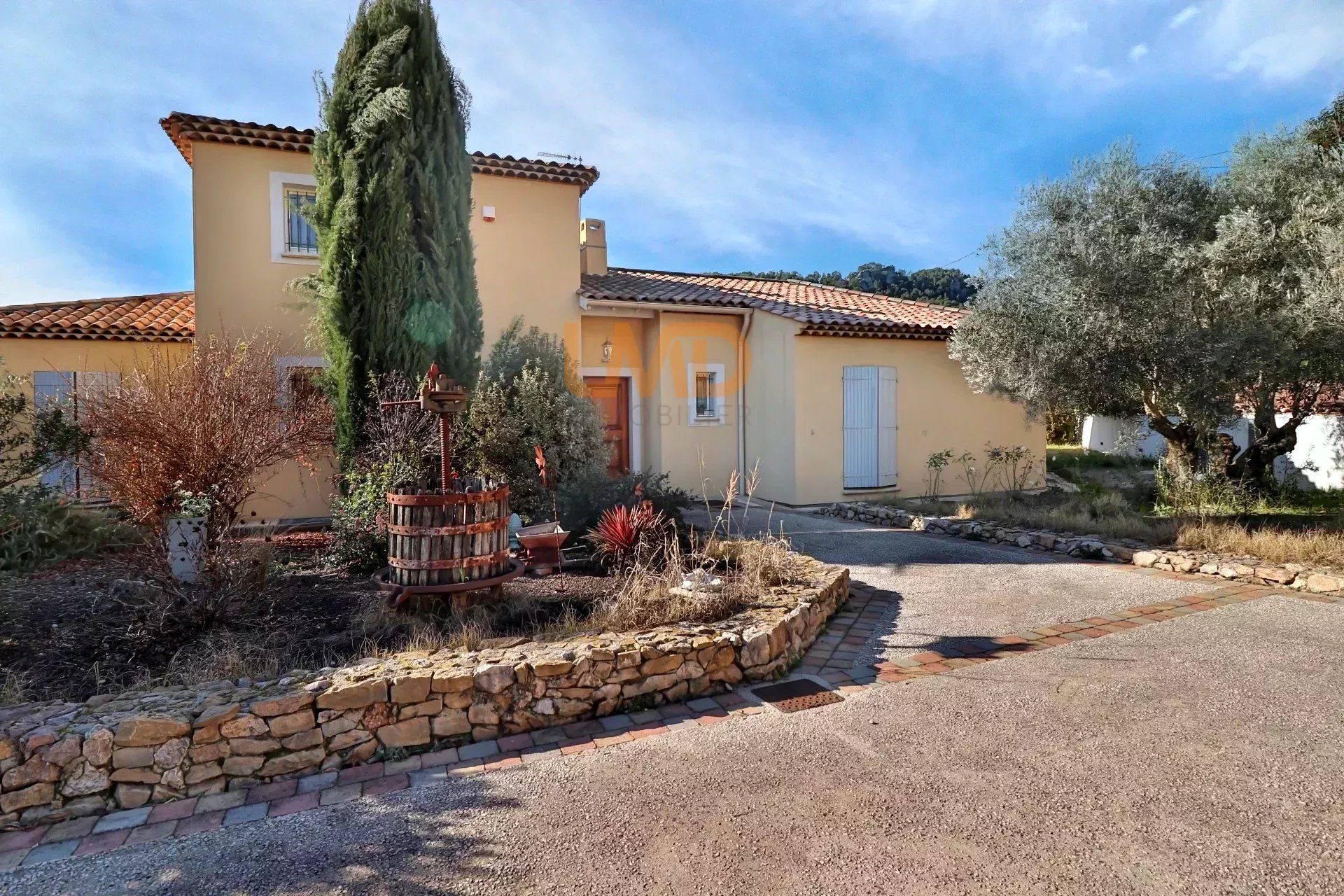 casa en Auriol, Provence-Alpes-Cote d'Azur 12890199