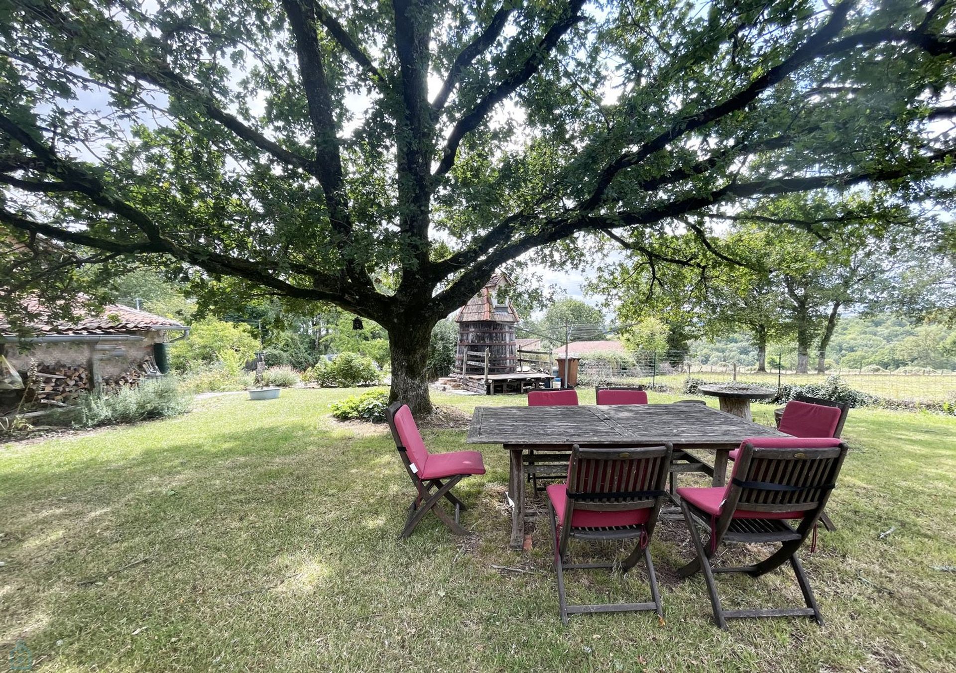 casa en Montbron, Nouvelle-Aquitaine 12890747