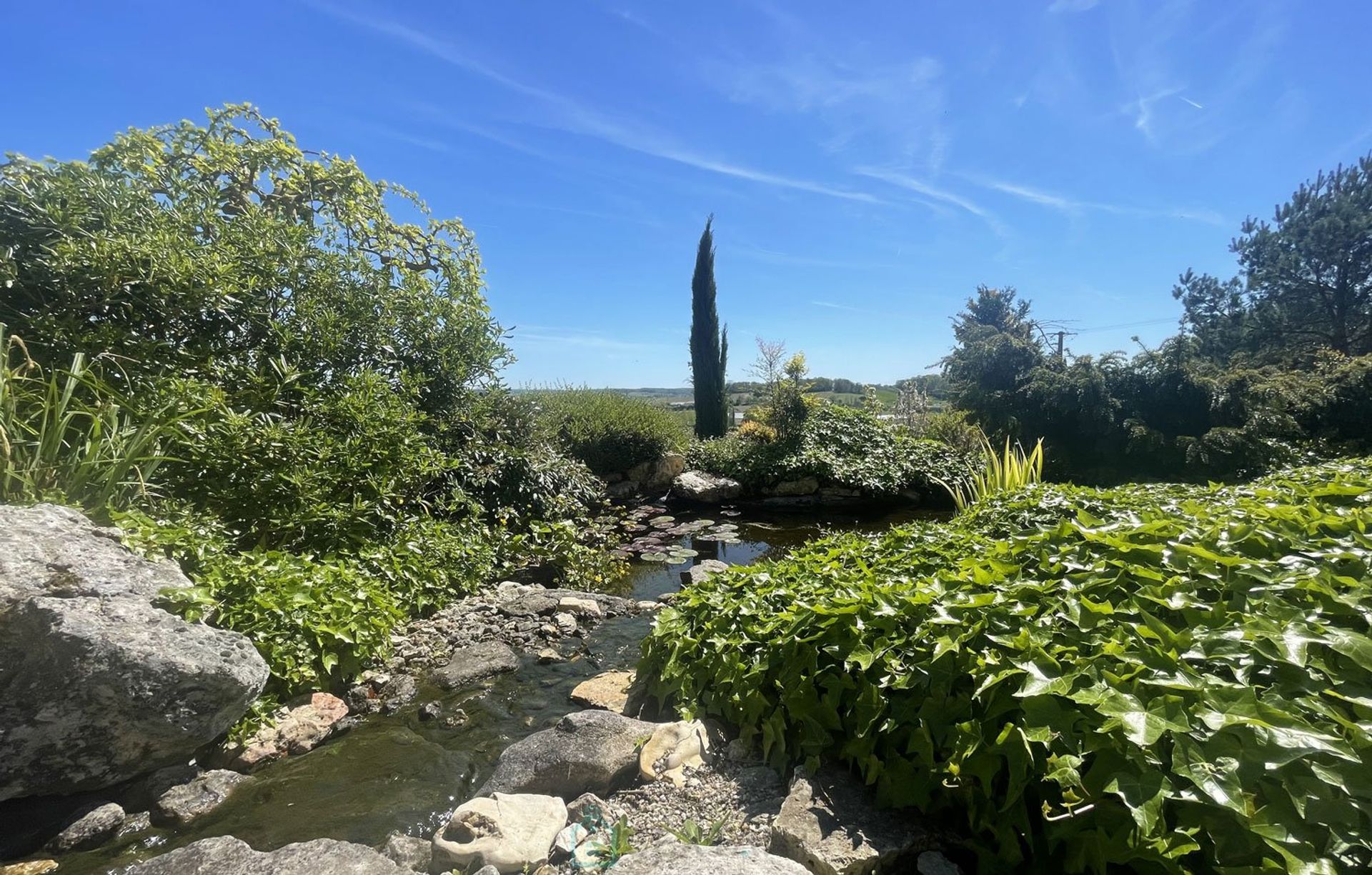 House in Barbezieux-Saint-Hilaire, Nouvelle-Aquitaine 12890749