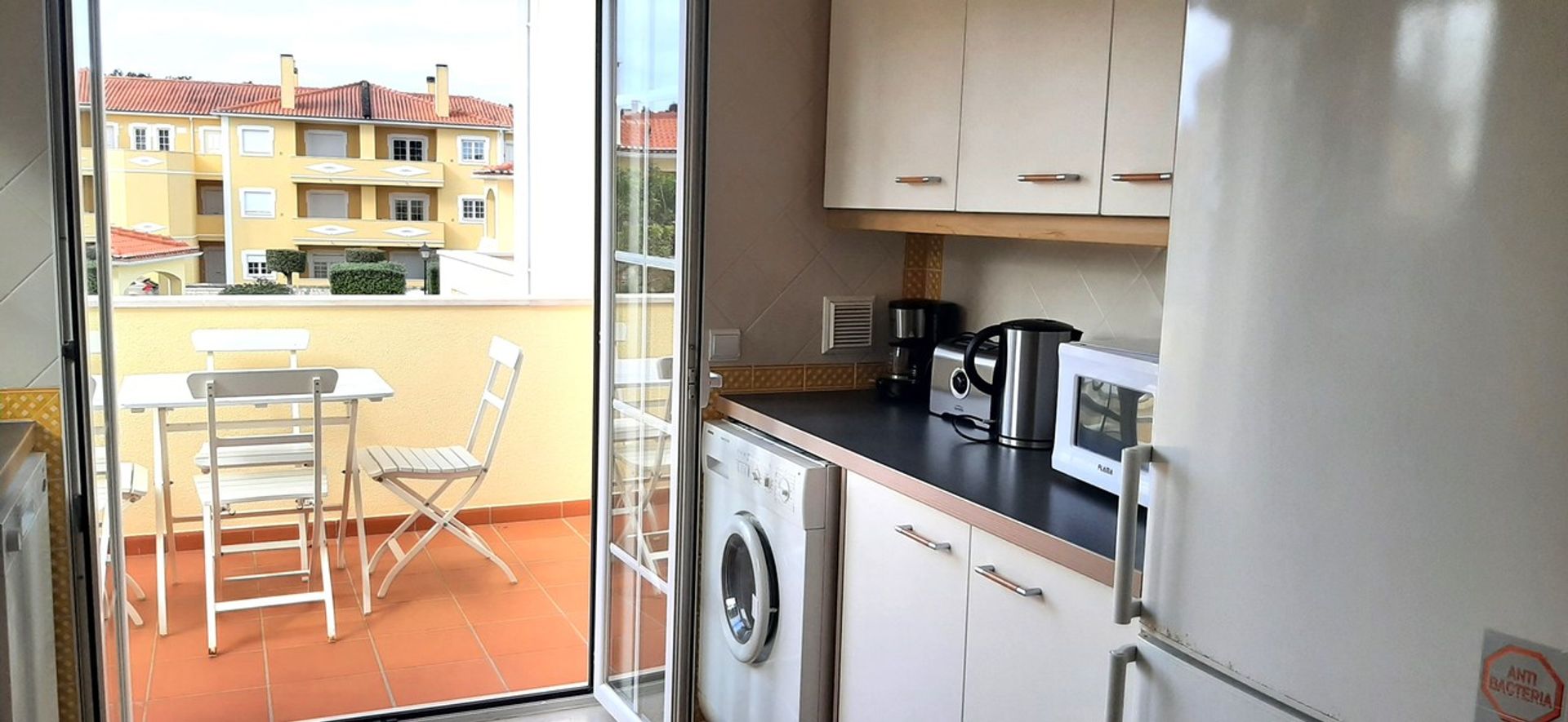 Condominium in Ferrel, Leiria 12890786