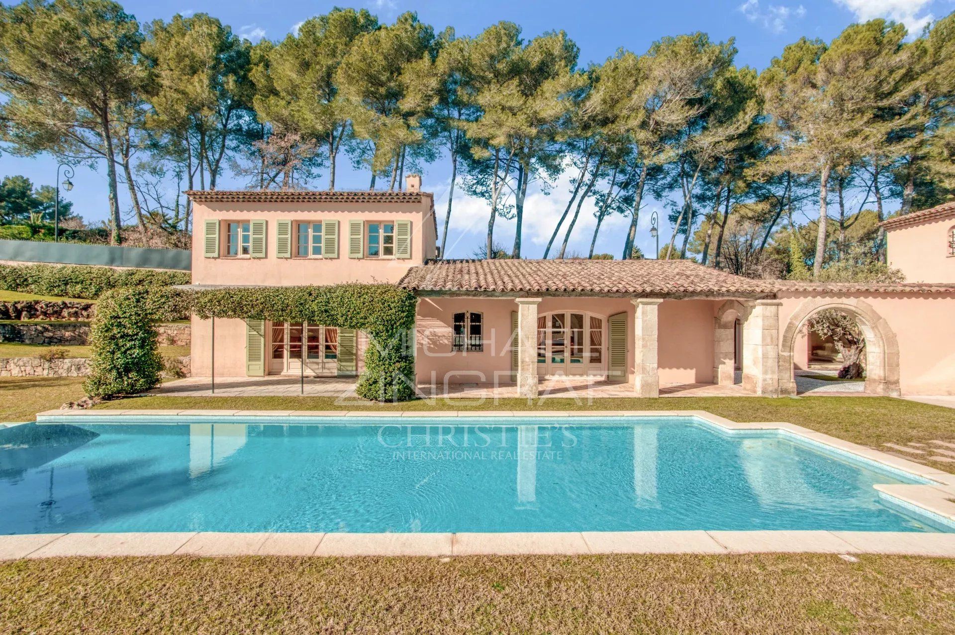 σπίτι σε Mougins, Alpes-Maritimes 12890858