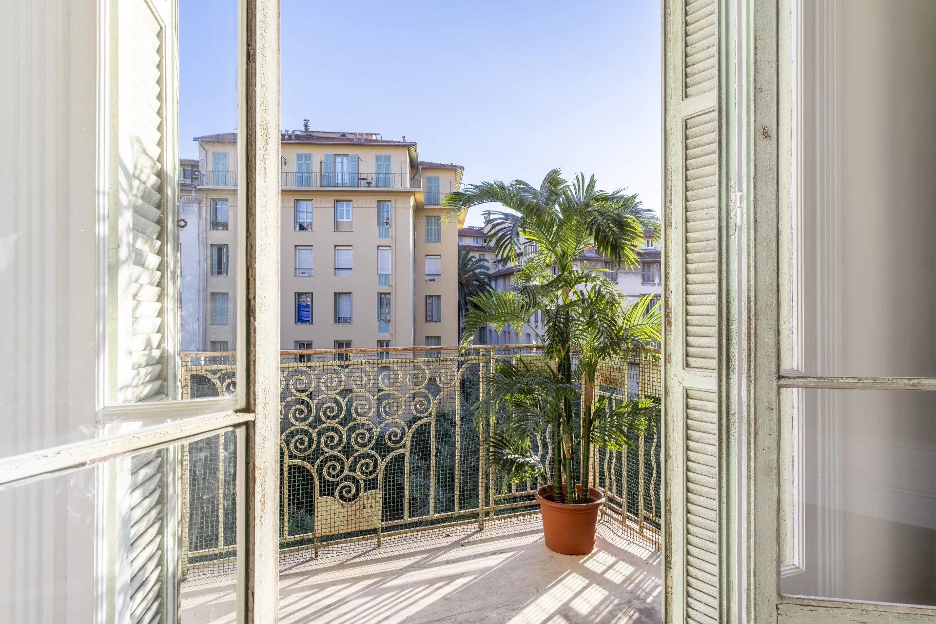 Condominio en Nice, Alpes-Maritimes 12890889