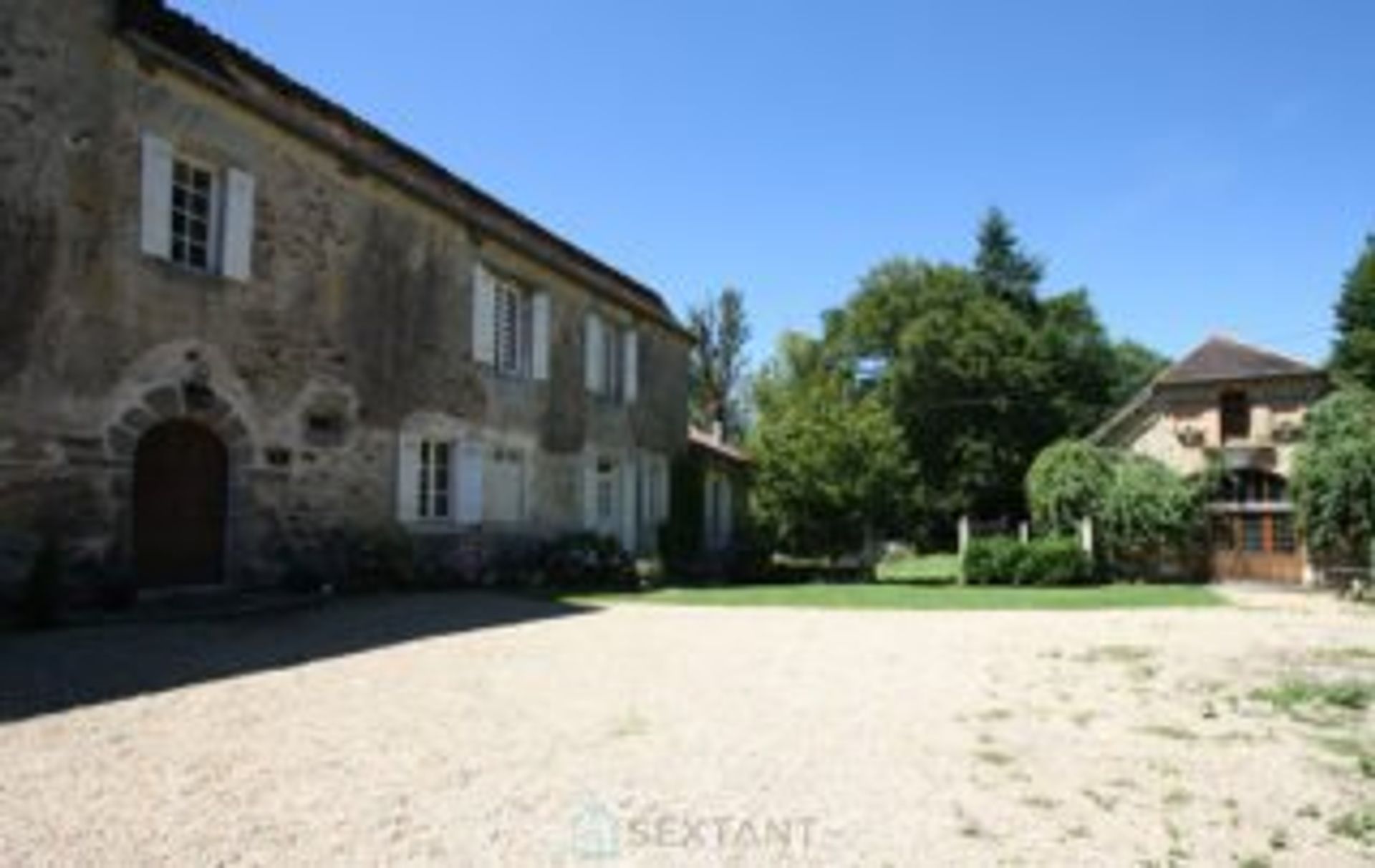 其他 在 Saint-Jory-de-Chalais, Nouvelle-Aquitaine 12891205