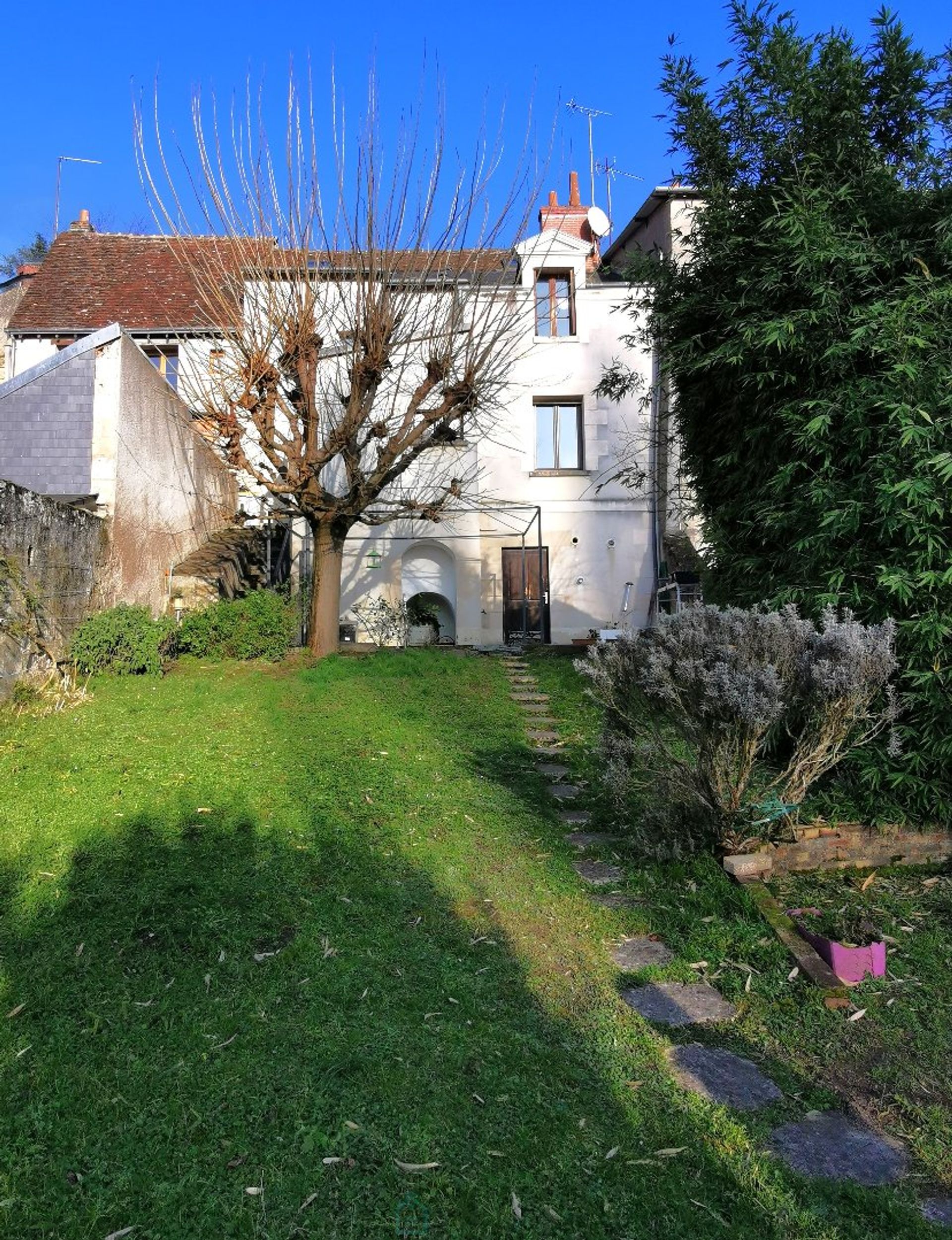 House in Amboise, Centre-Val de Loire 12891216