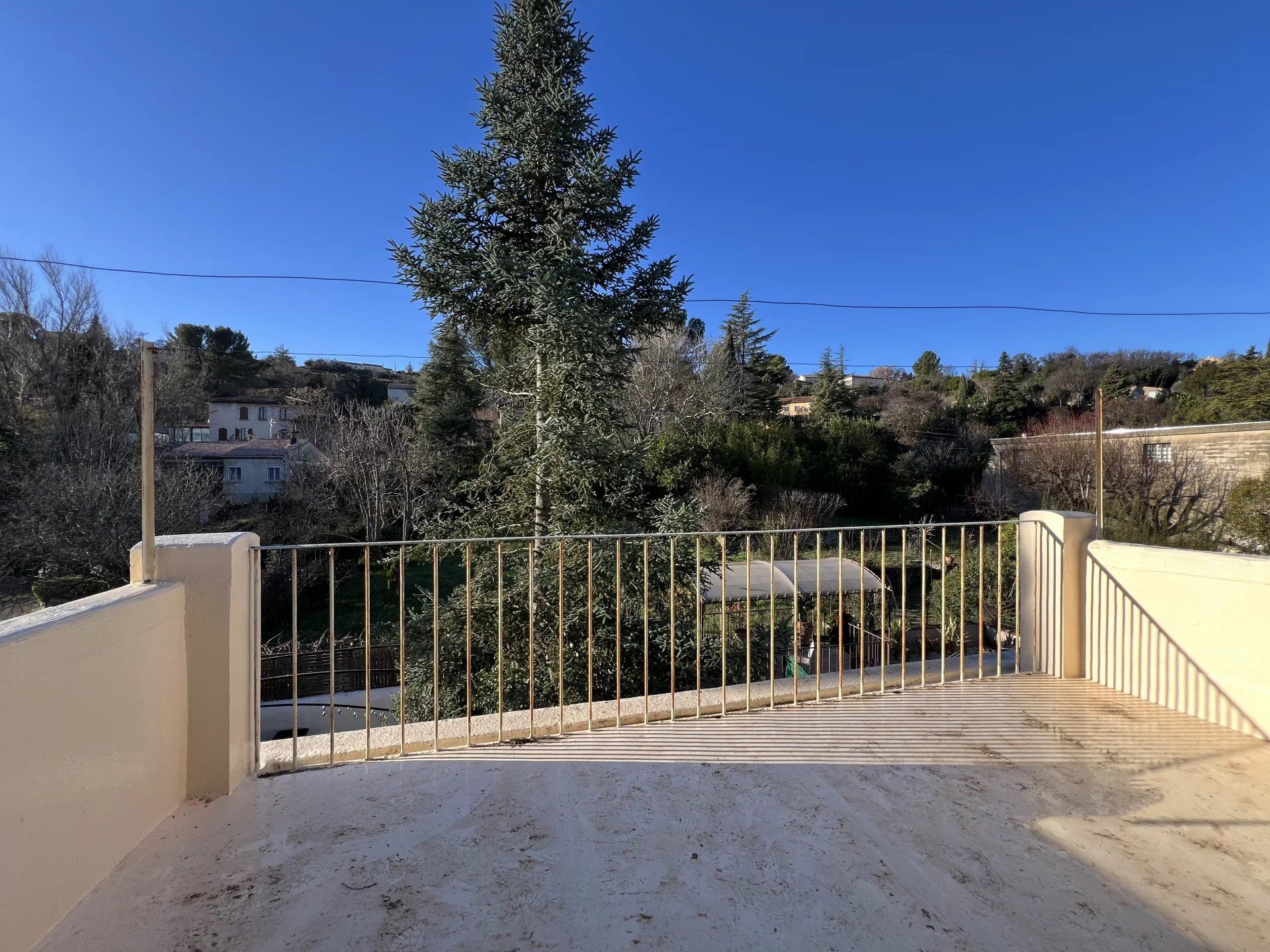 Flere hus i Apt, Provence-Alpes-Cote d'Azur 12891393