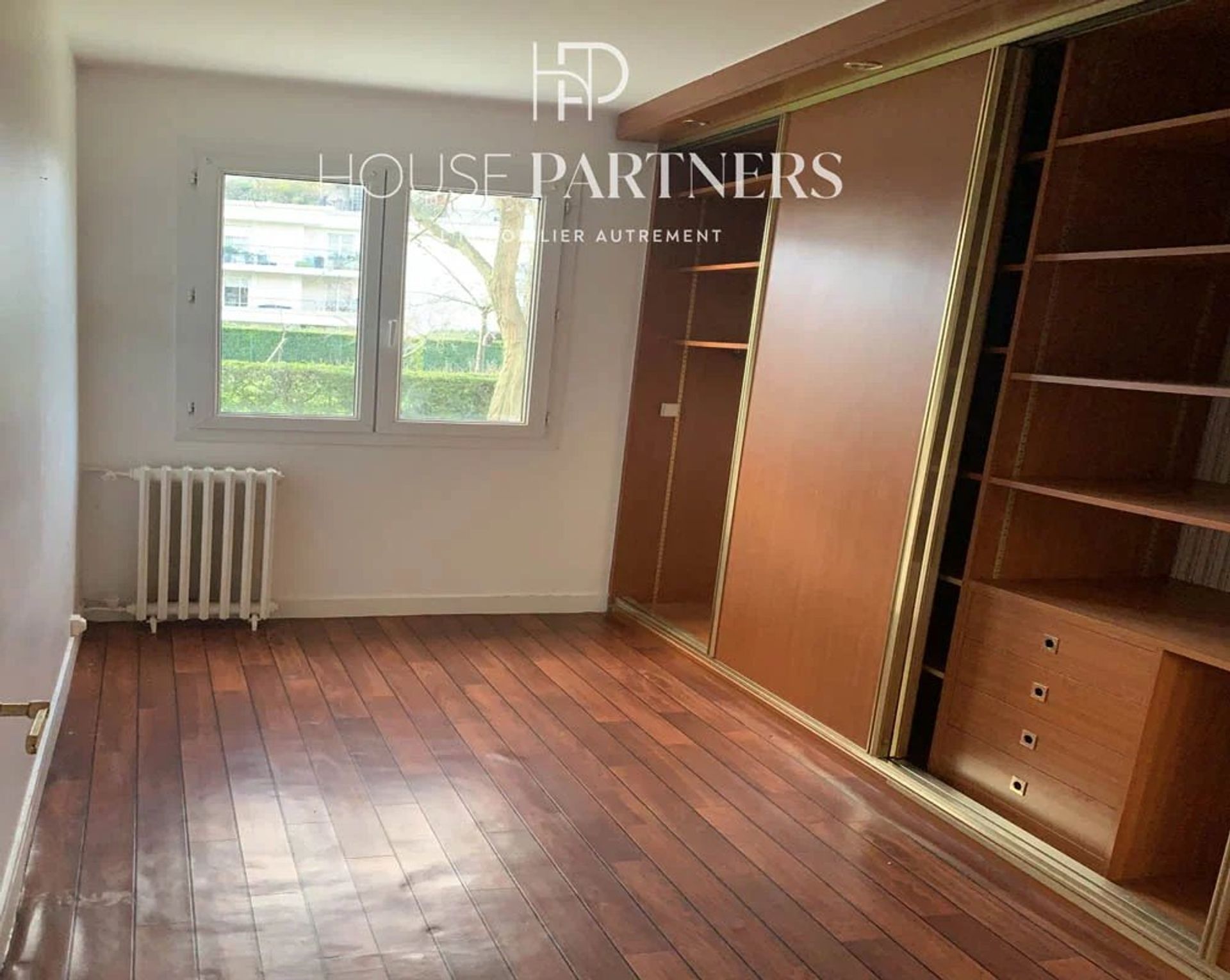 Condominium in Rueil-Malmaison, Ile-de-France 12891429