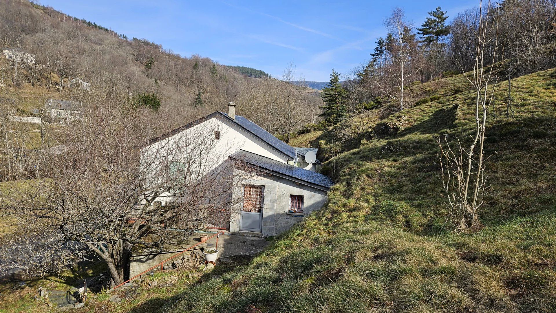 سكني في Saint-André-de-Lancize, Lozère 12891431