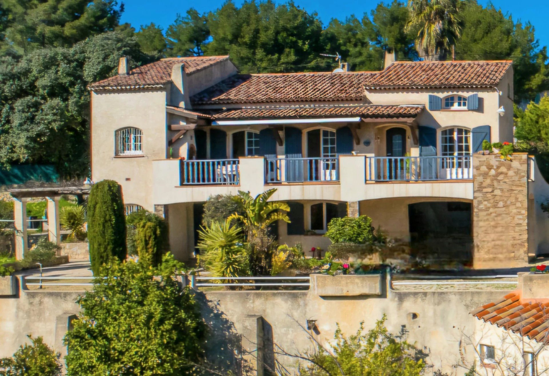 Talo sisään La Valette-du-Var, Provence-Alpes-Cote d'Azur 12891850