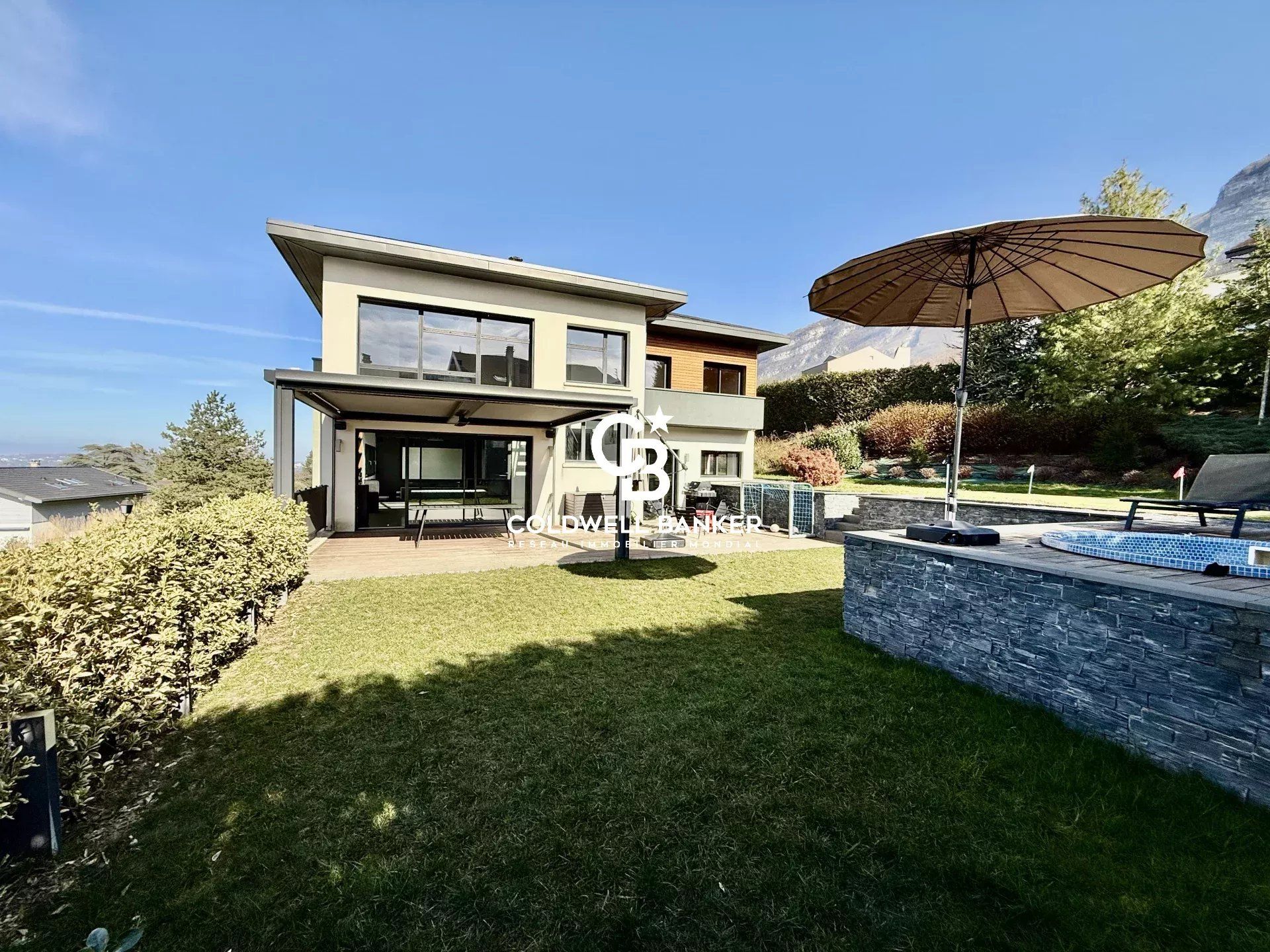 casa no Bossey, Auvergne-Rhone-Alpes 12891862