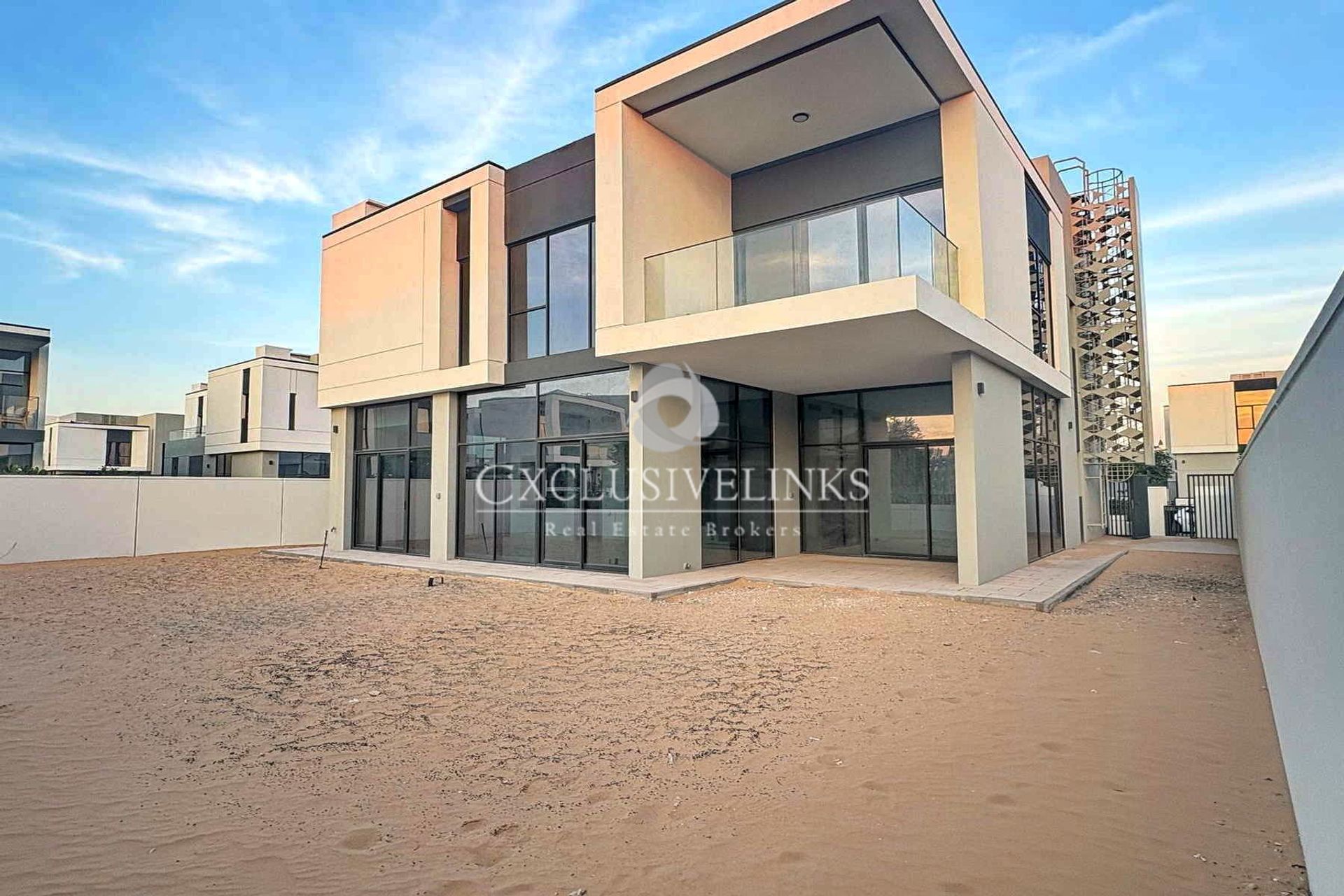 Residential in Dubai, Dubai 12892027