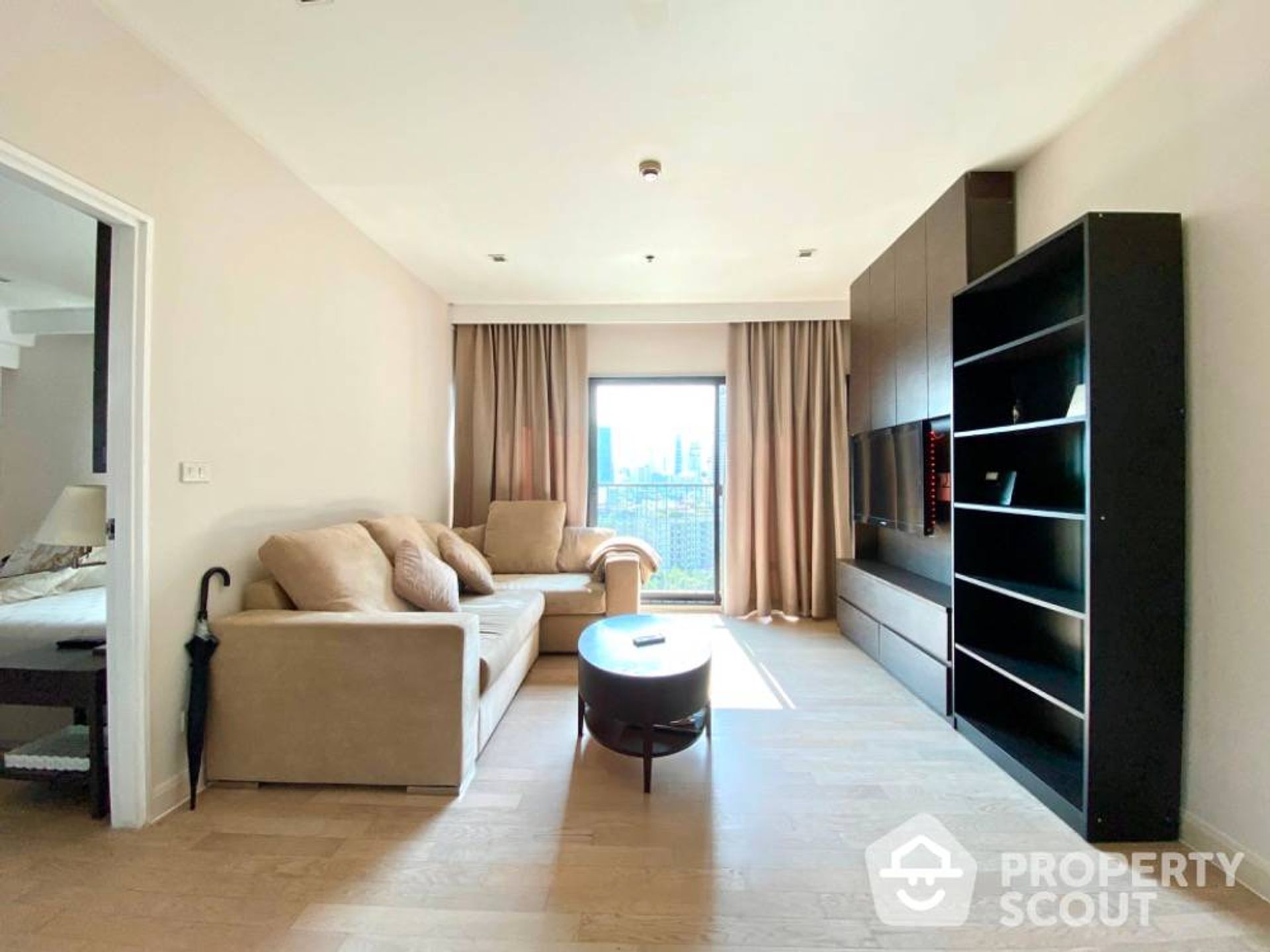 Condominium in Khlong Toei, Krung Thep Maha Nakhon 12892085