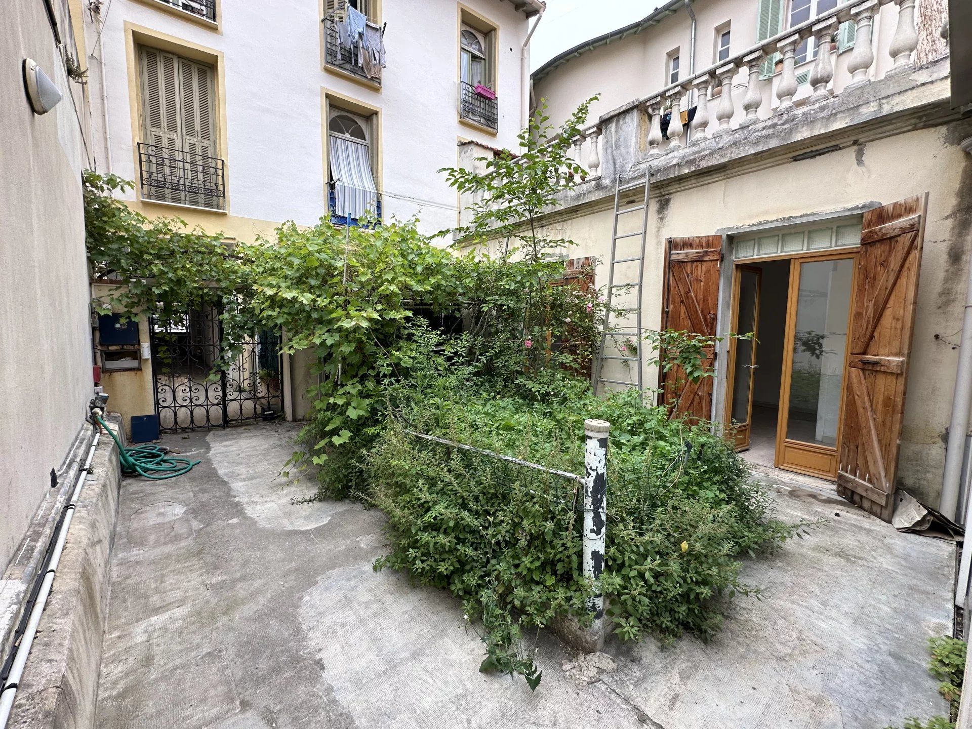 Residential in Nice, Alpes-Maritimes 12892235