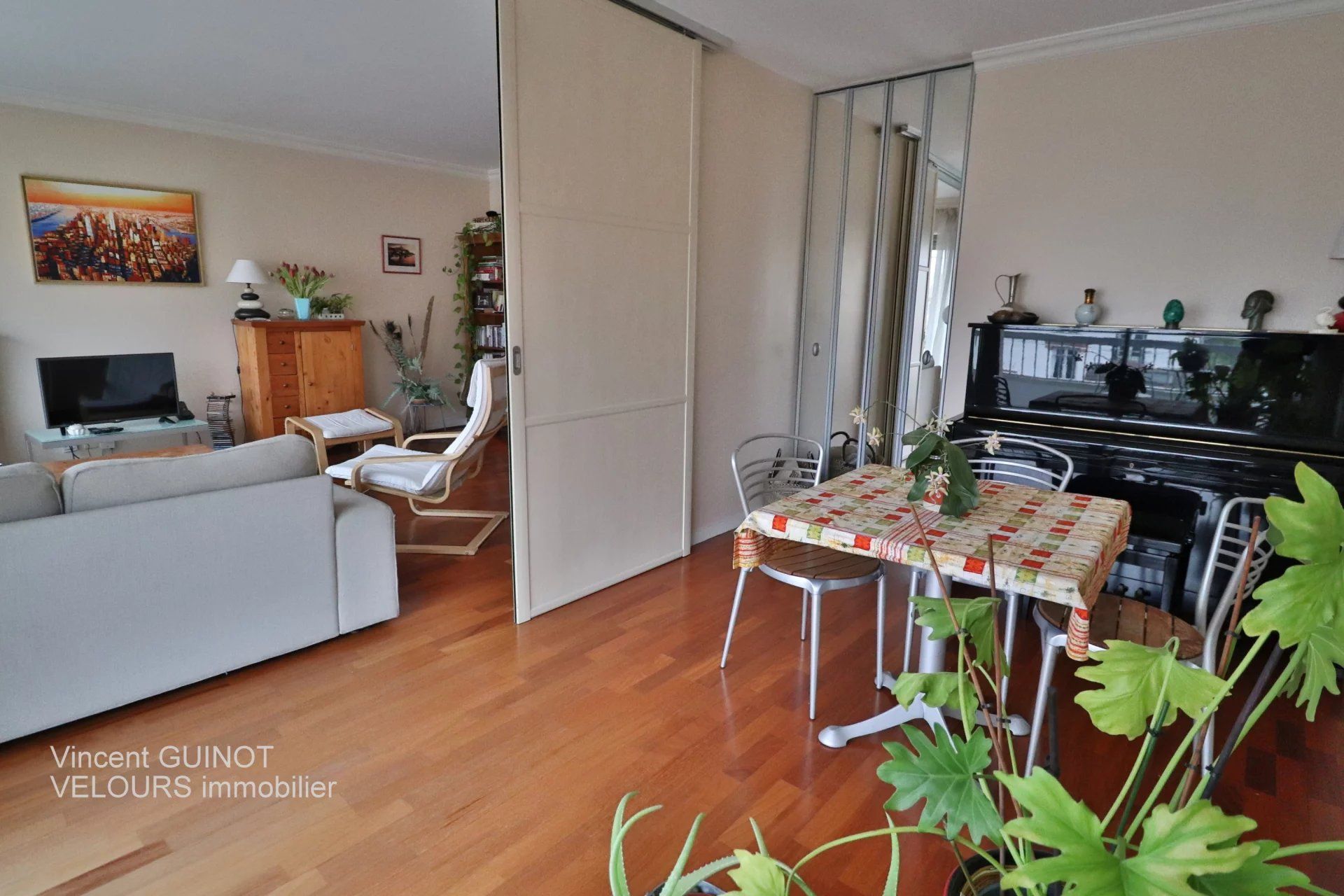 Condominium in Maisons-Laffitte, Ile-de-France 12892246