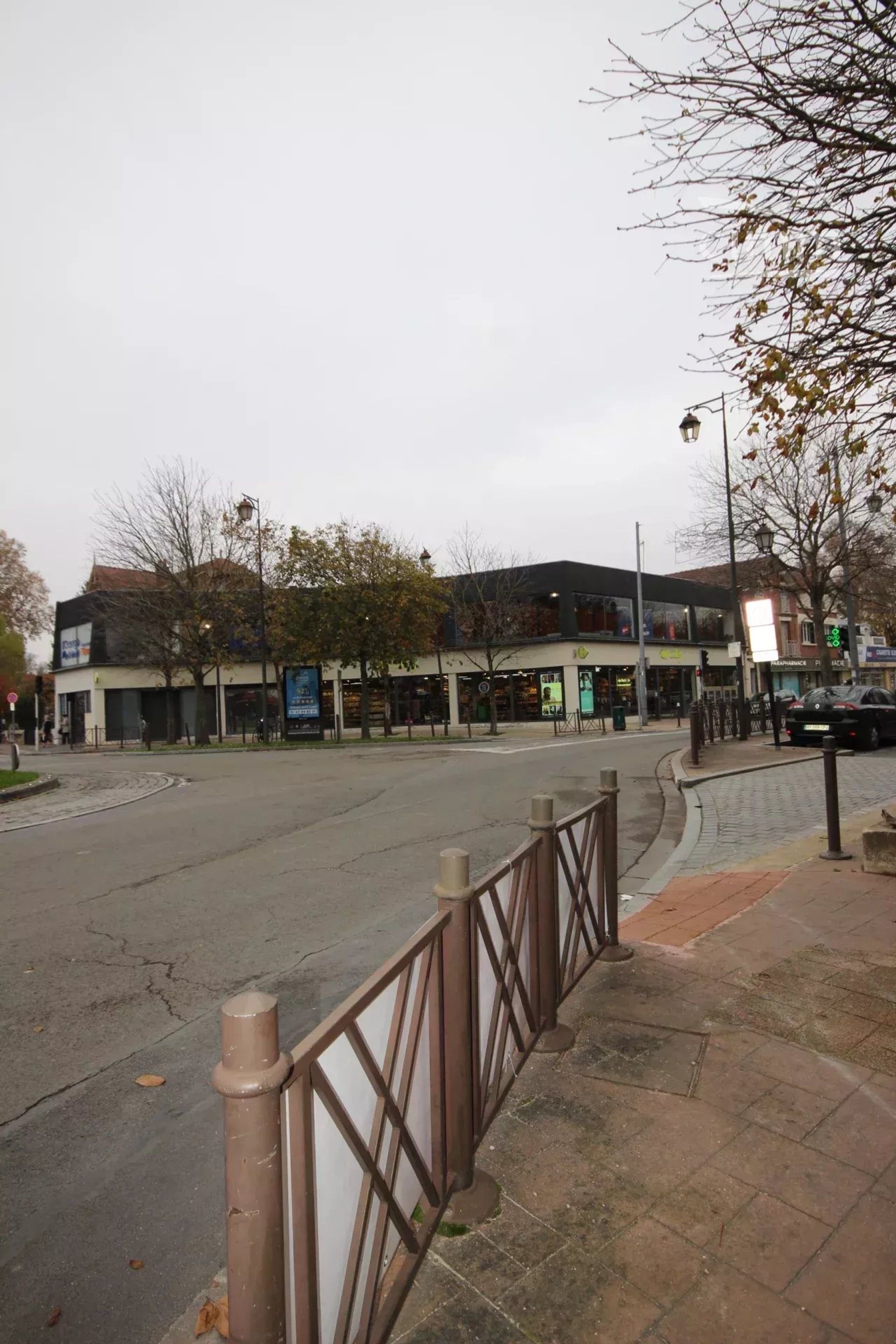 Comercial en Gournay-sur-Marne, Seine-Saint-Denis 12892303