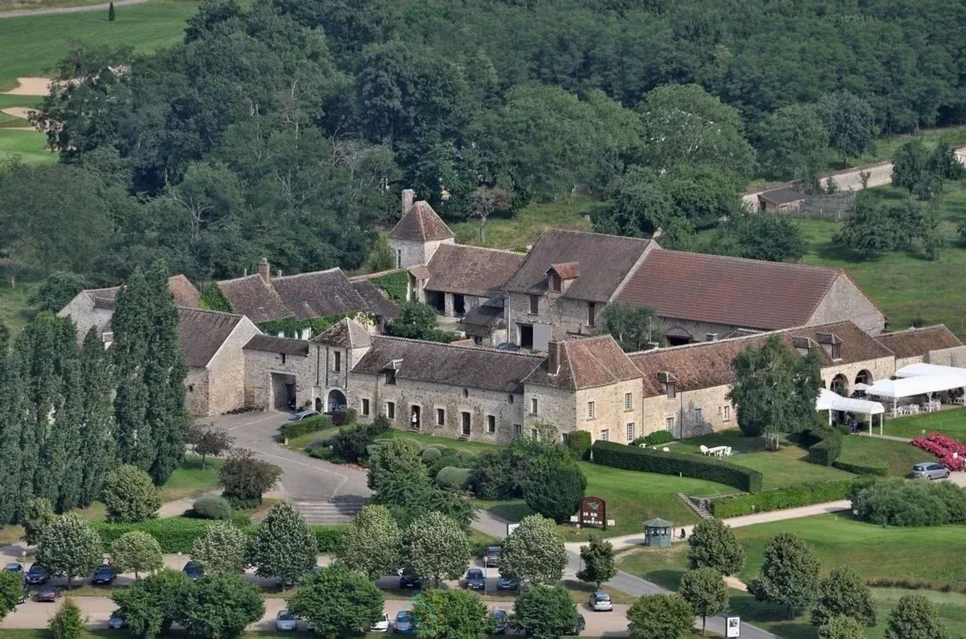 Commerciale nel Fontainebleau, Île-de-France 12892491