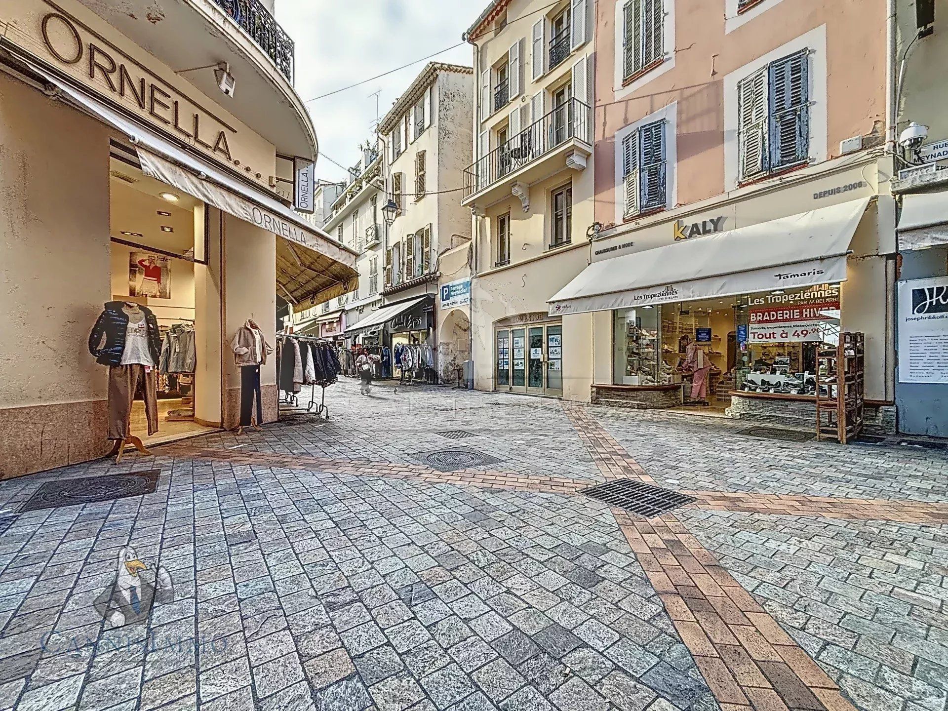 Andere in Cannes, Provence-Alpes-Côte d'Azur 12892666