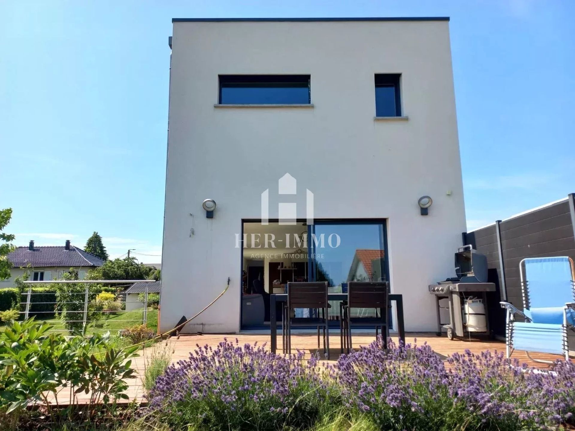 Residencial en Hussigny-Godbrange, Meurthe-et-Moselle 12892701