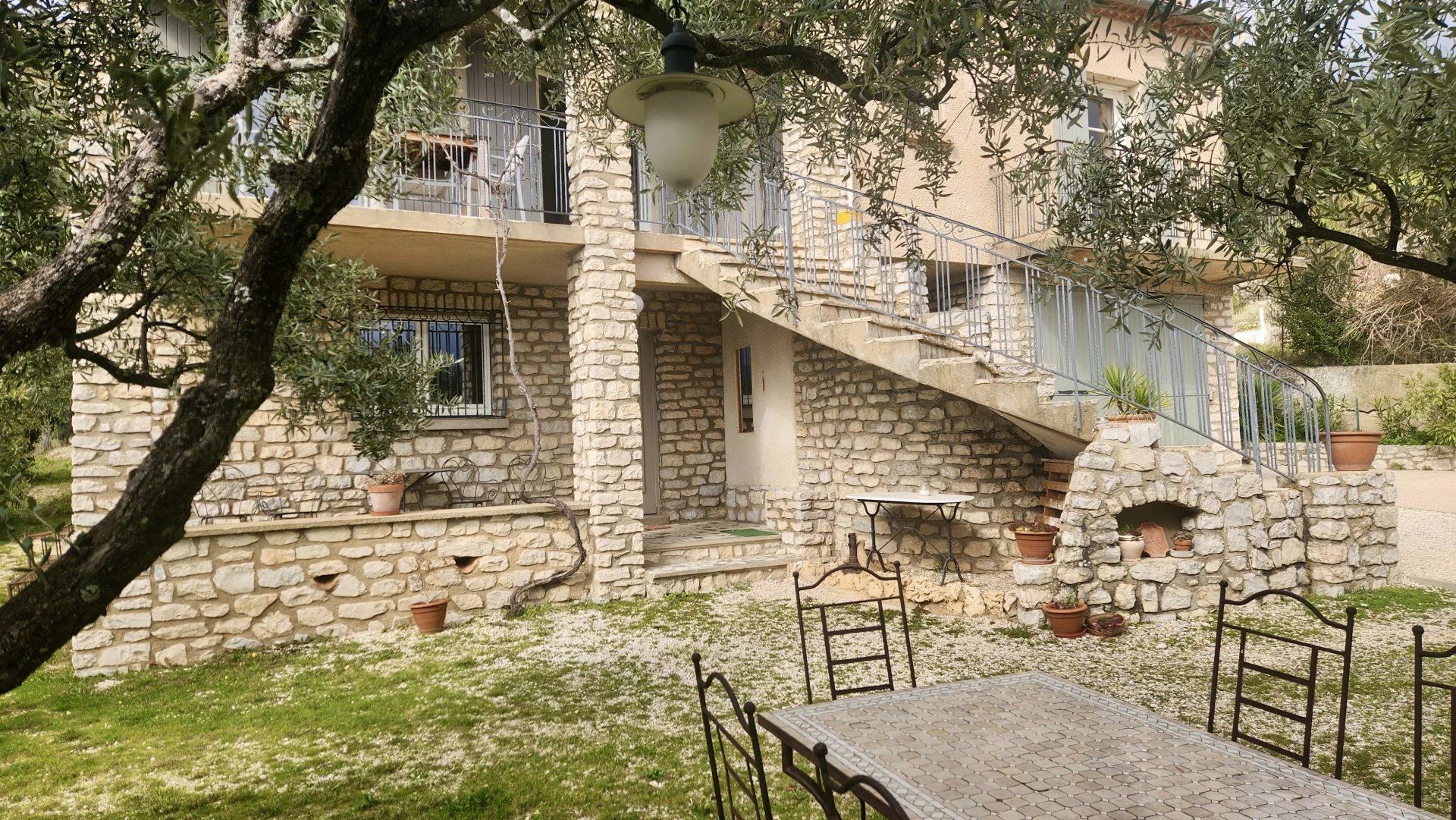 Osiedle mieszkaniowe w Saint-Saturnin-lès-Apt, Vaucluse 12892732