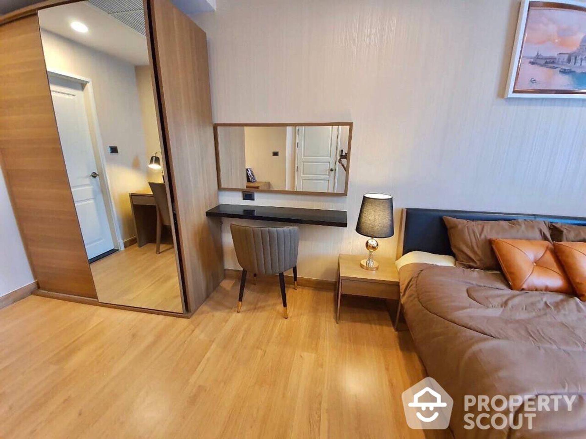 Condominium in Huai Khwang, Krung Thep Maha Nakhon 12892986