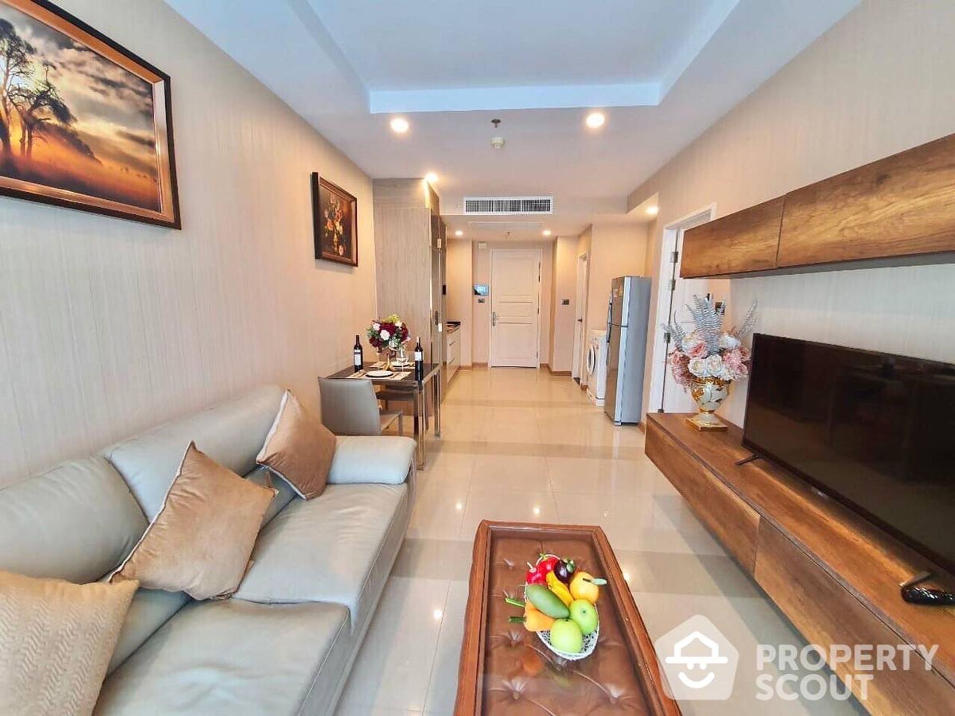 Condominium in Huai Khwang, Krung Thep Maha Nakhon 12892986