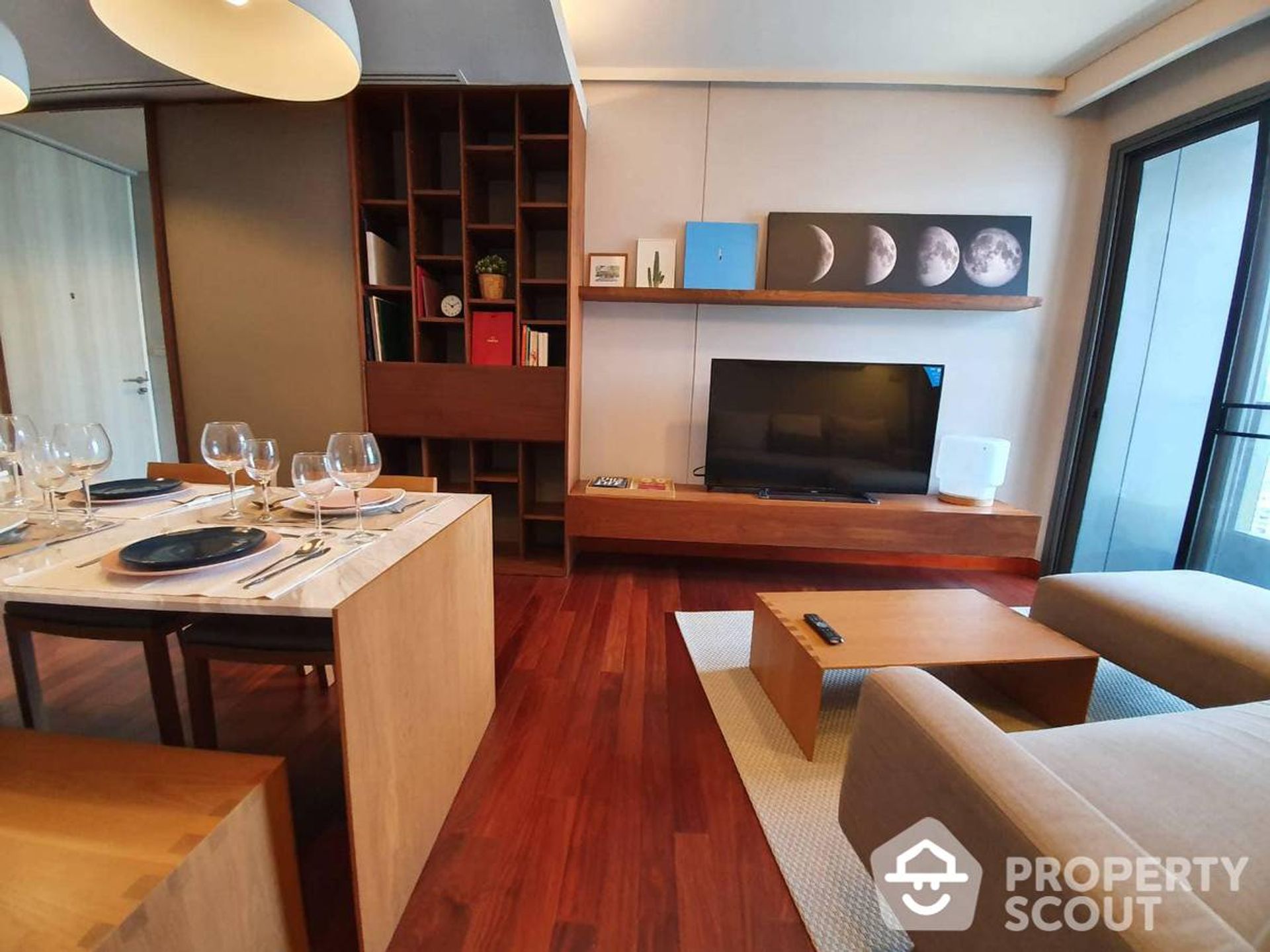 Condominium in Khlong Toei, Krung Thep Maha Nakhon 12893322