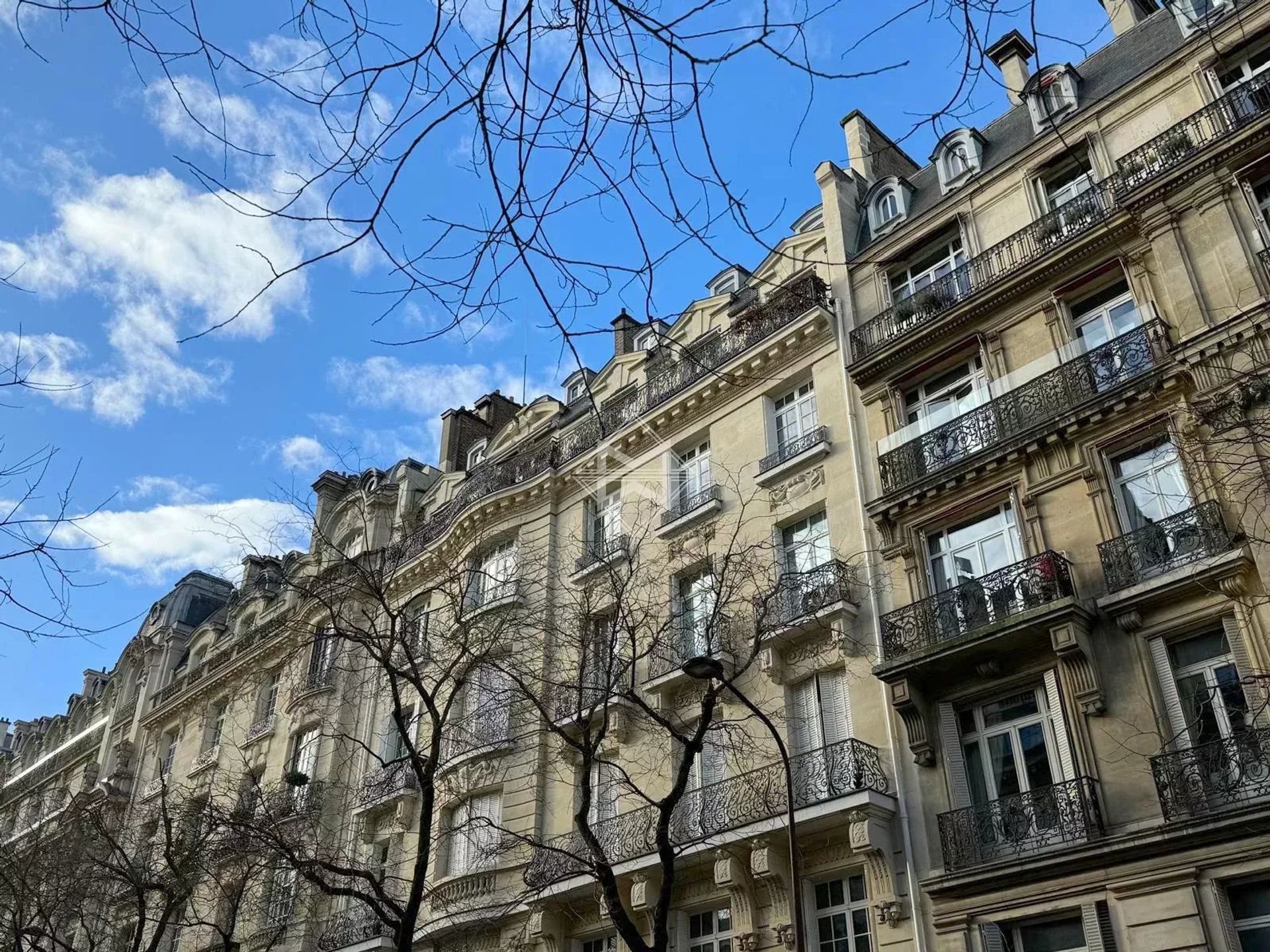 Osakehuoneisto sisään Neuilly-sur-Seine, Ile-de-France 12893451