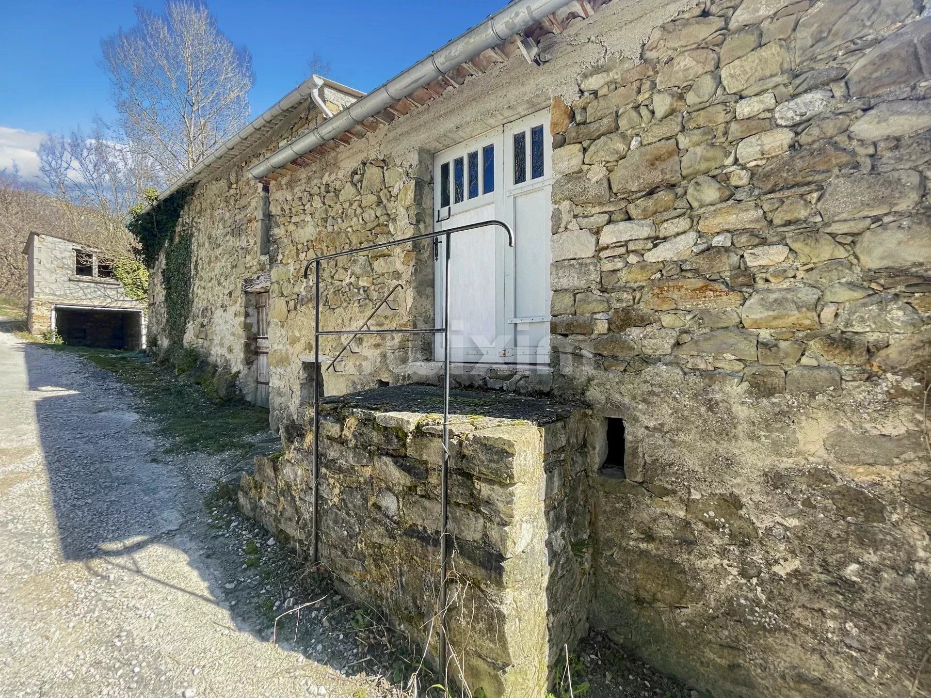 Rumah di Dieulefit, Auvergne-Rhone-Alpes 12893465