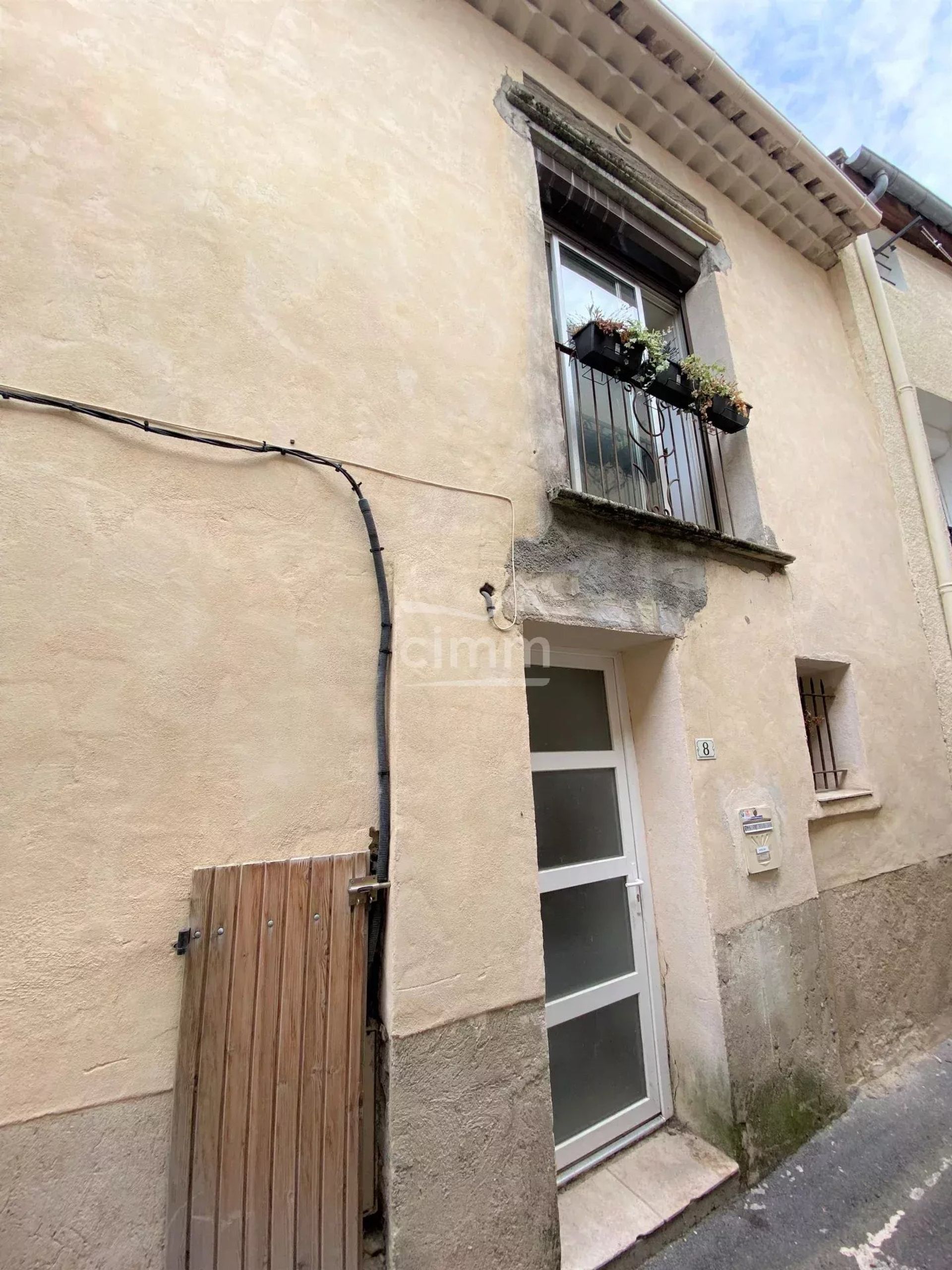 بيت في Volonne, Alpes-de-Haute-Provence 12893497