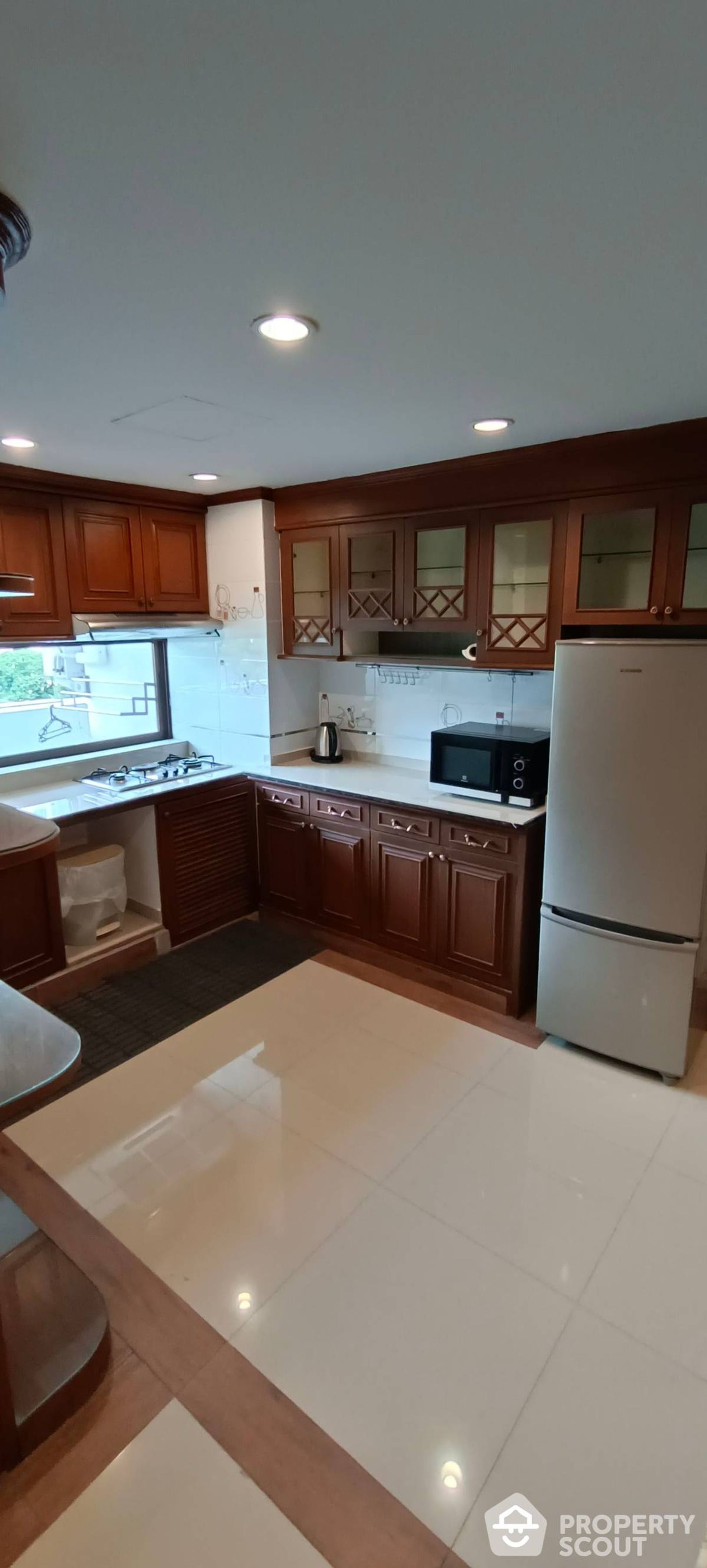 Condominium in Ban Na Song, Krung Thep Maha Nakhon 12893762