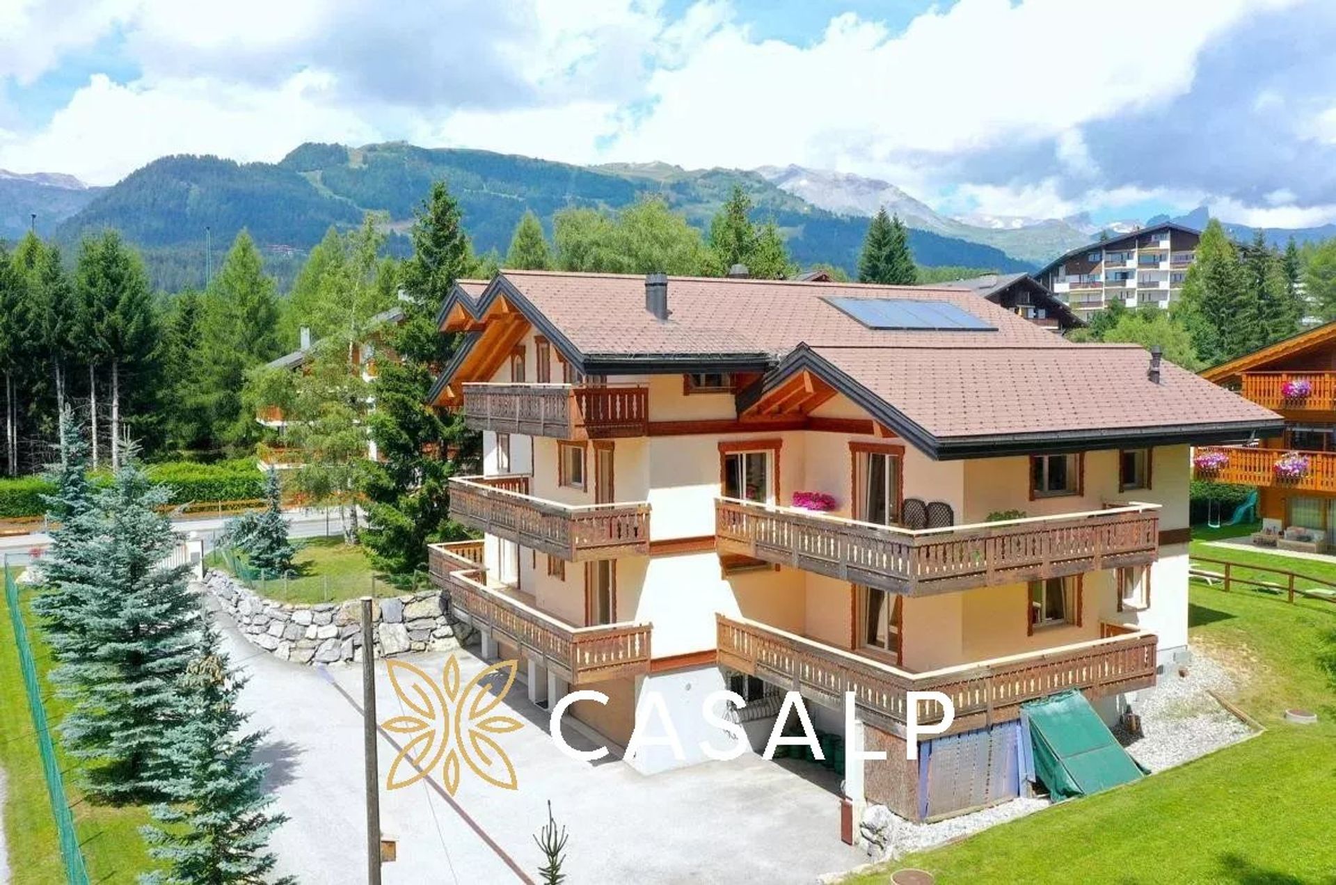 жилой дом в Crans-Montana, District de Sierre 12893988