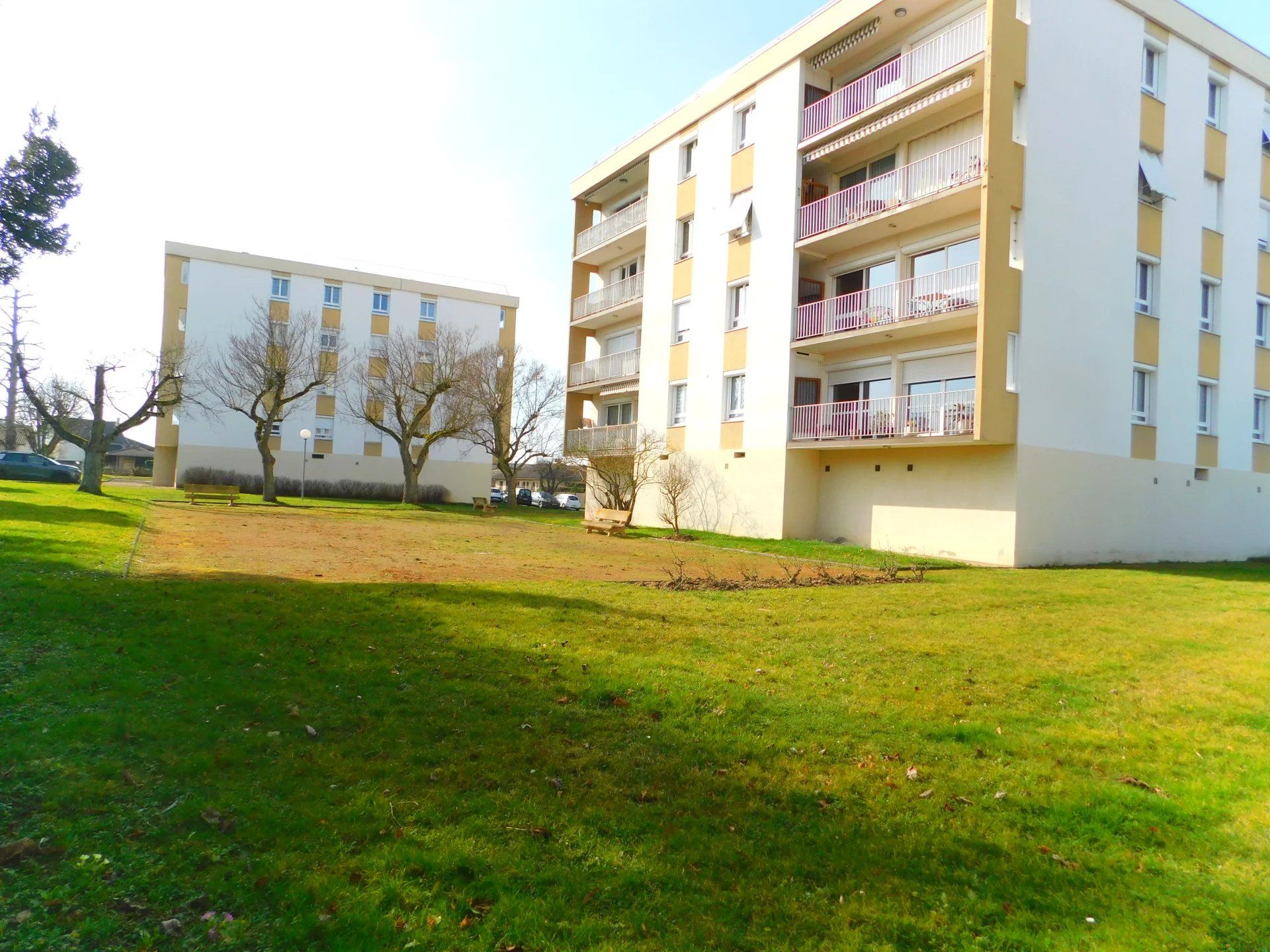 Kondominium w Bourg-en-Bresse, Ain 12893993