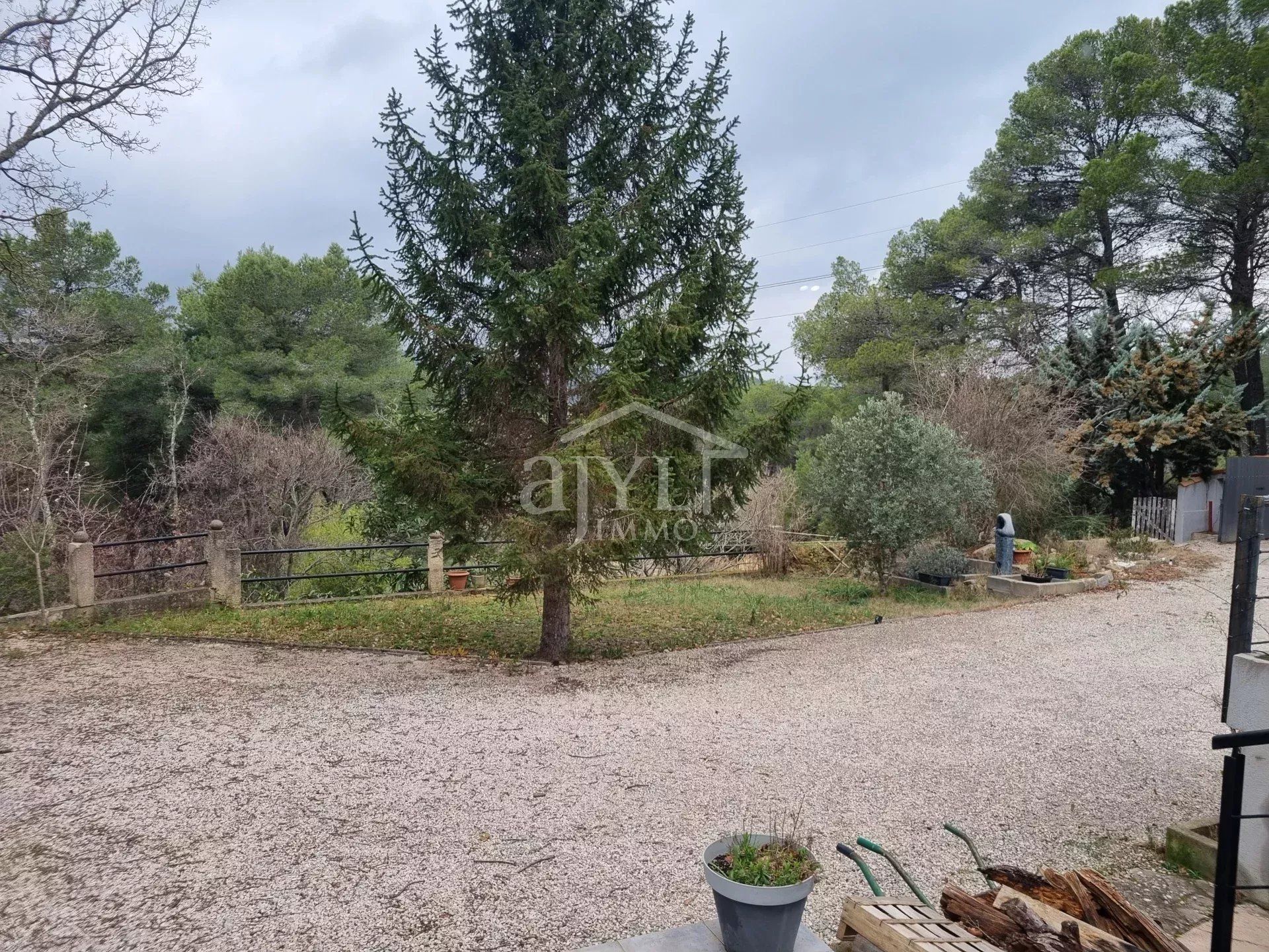 Будинок в Rognes, Provence-Alpes-Cote d'Azur 12894474