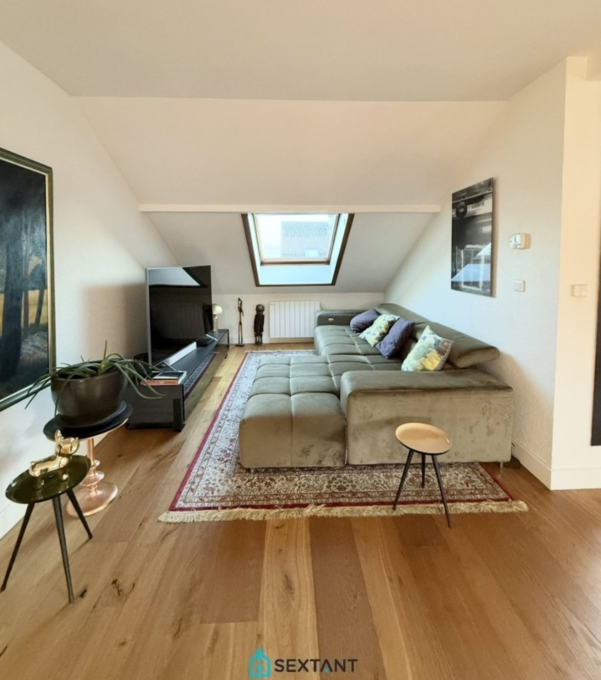 Condominium in Divonne-les-Bains, Auvergne-Rhone-Alpes 12894795