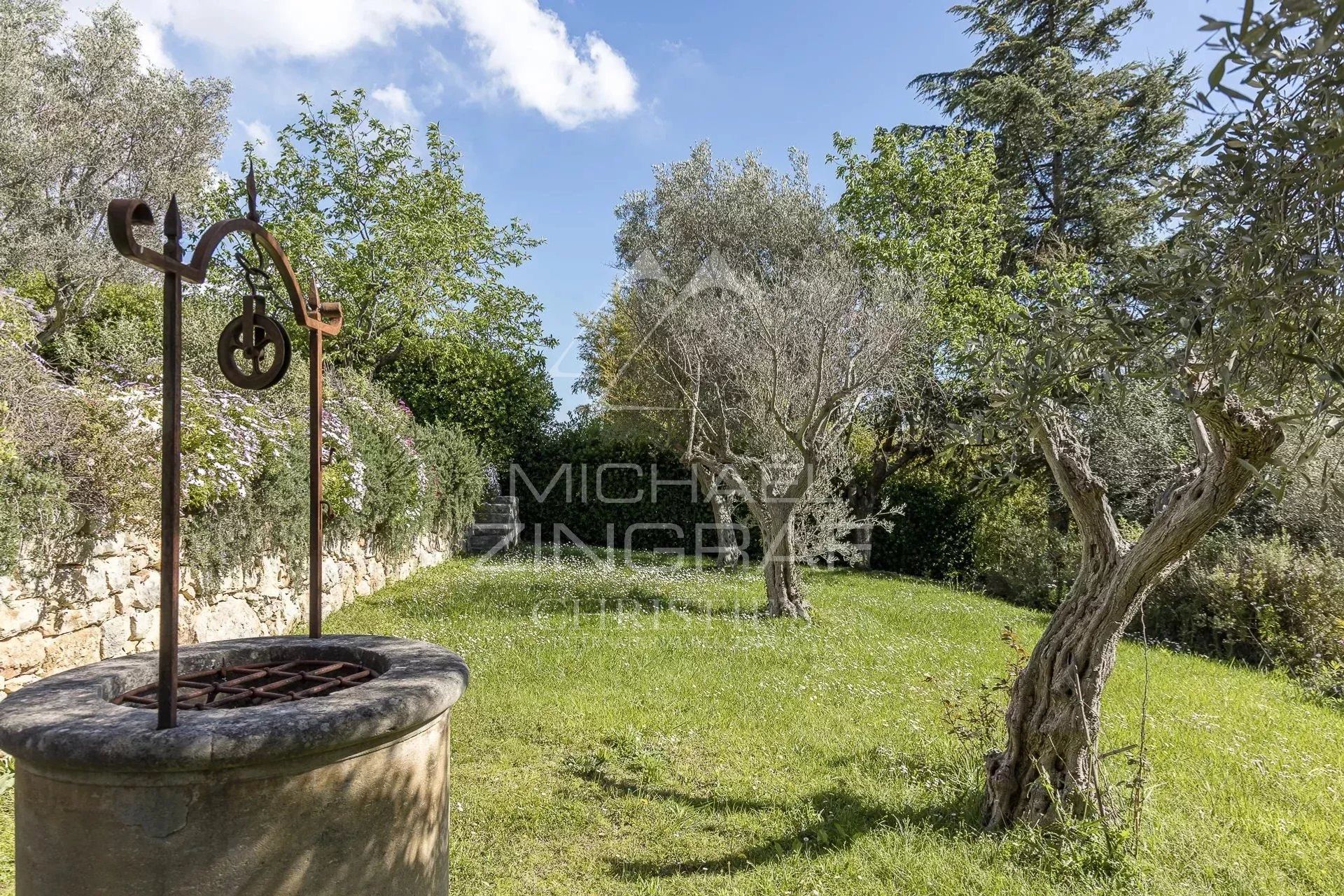 Κατοικητικός σε La Colle-sur-Loup, Alpes-Maritimes 12894942